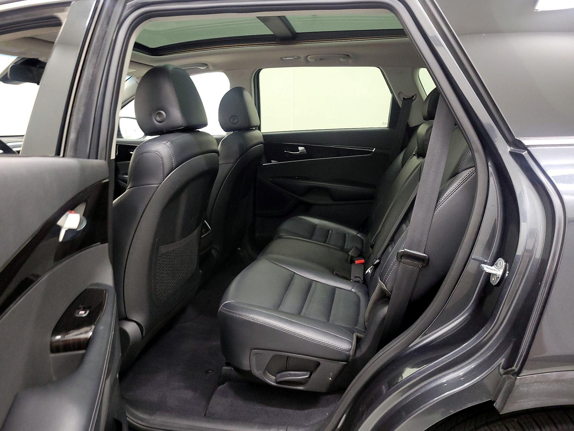 Thumbnail: 2020 Kia Sorento - 20