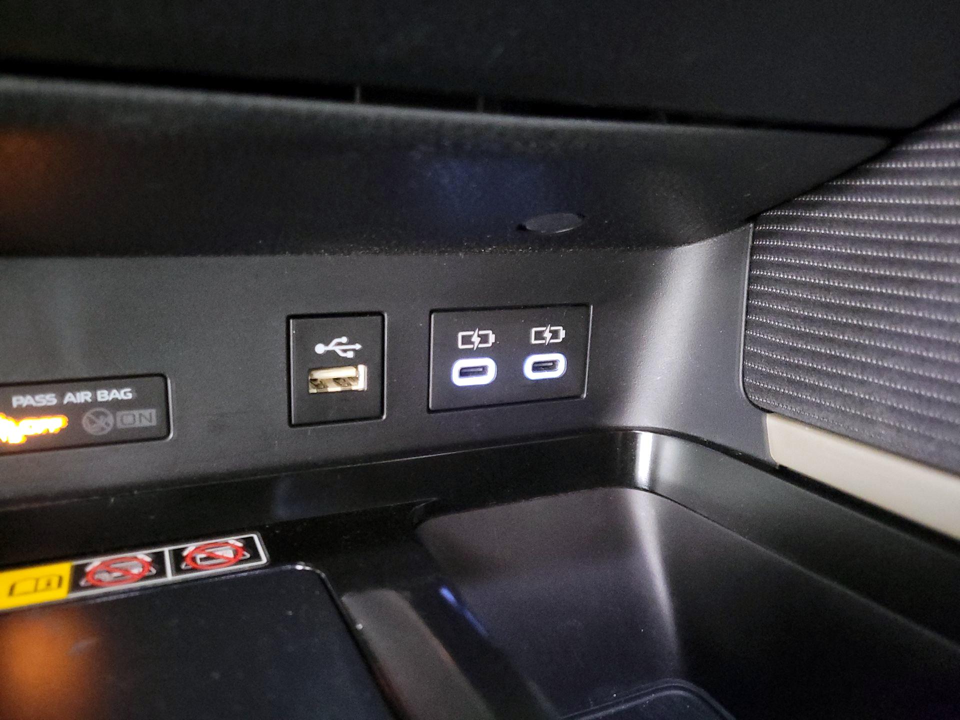 Thumbnail: 2025 Toyota Camry - 18