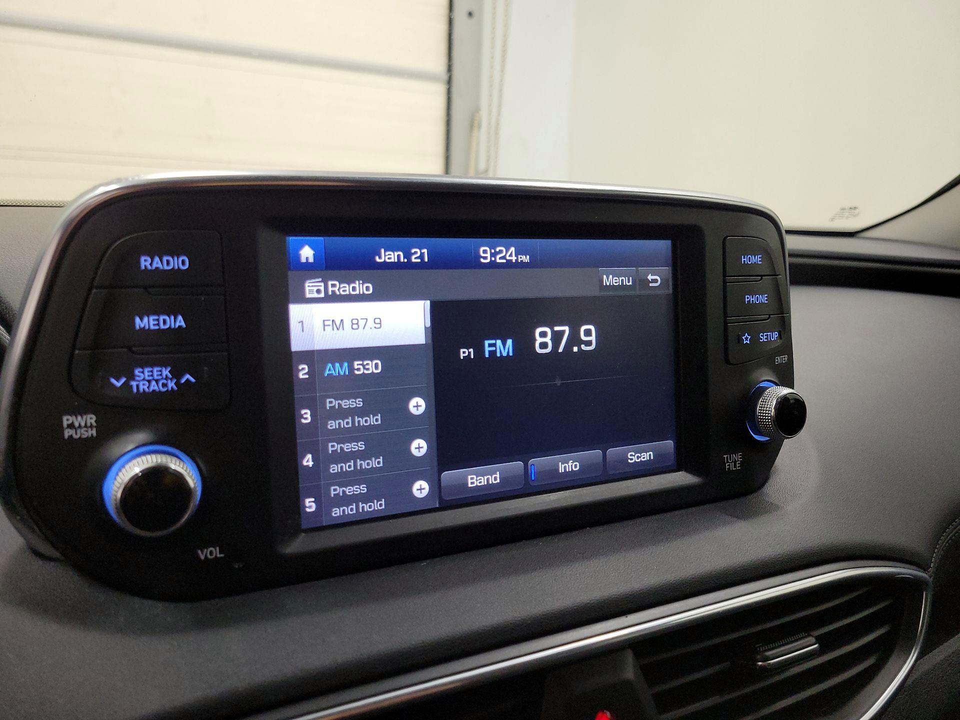 Thumbnail: 2020 Hyundai Santa Fe - 15