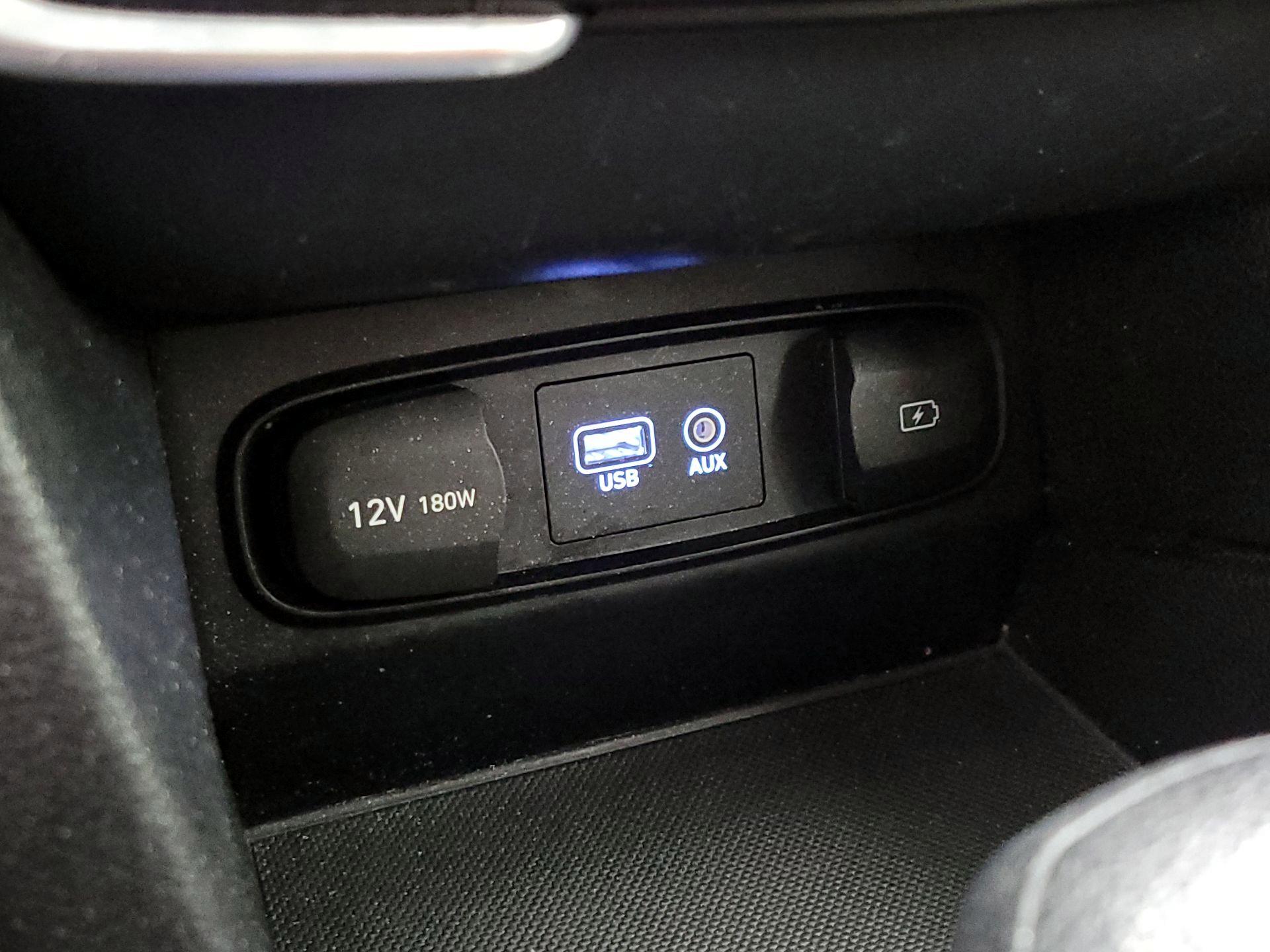 Thumbnail: 2020 Hyundai Santa Fe - 18