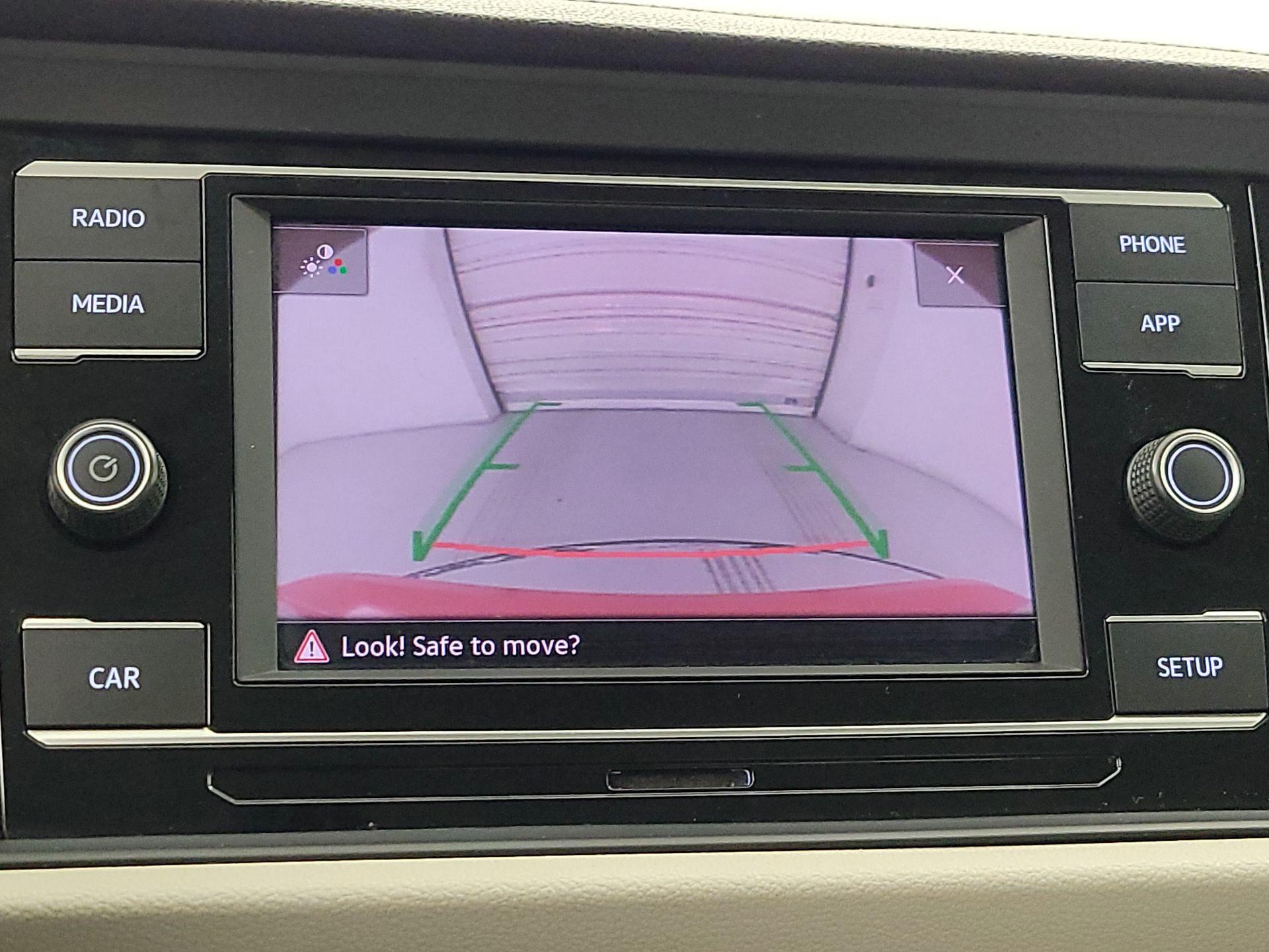 Thumbnail: 2019 Volkswagen Jetta - 14