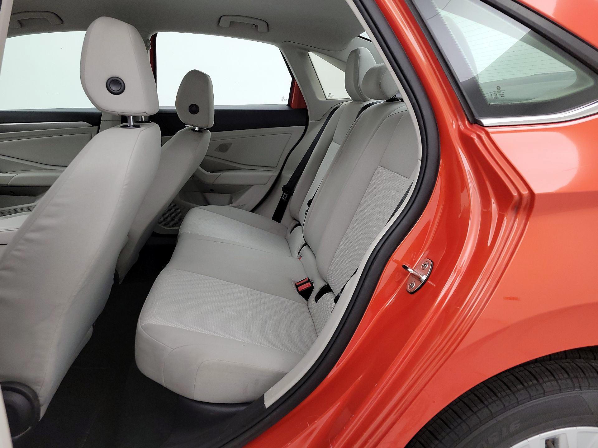 Thumbnail: 2019 Volkswagen Jetta - 19