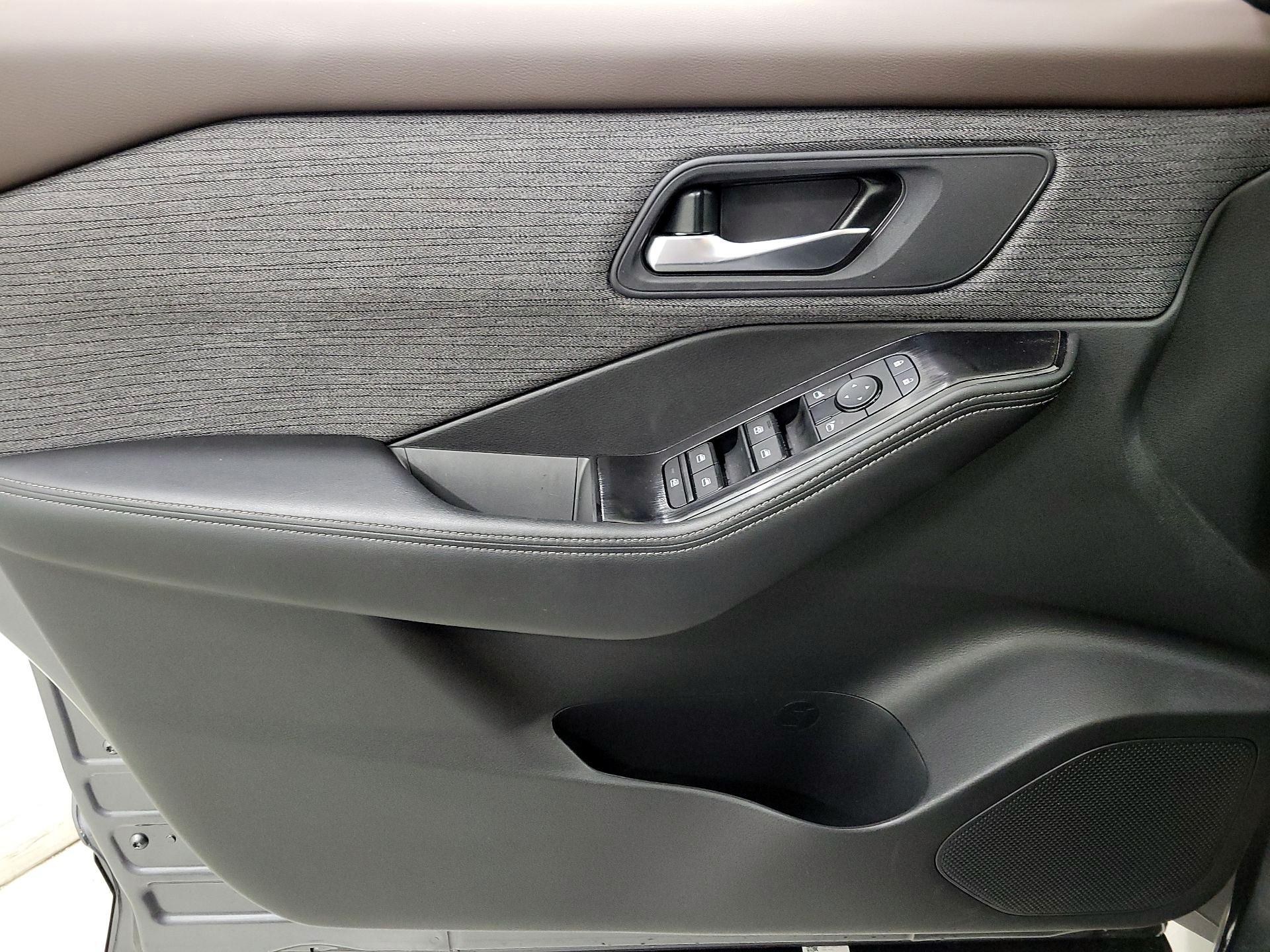 Thumbnail: 2023 Nissan Rogue - 12