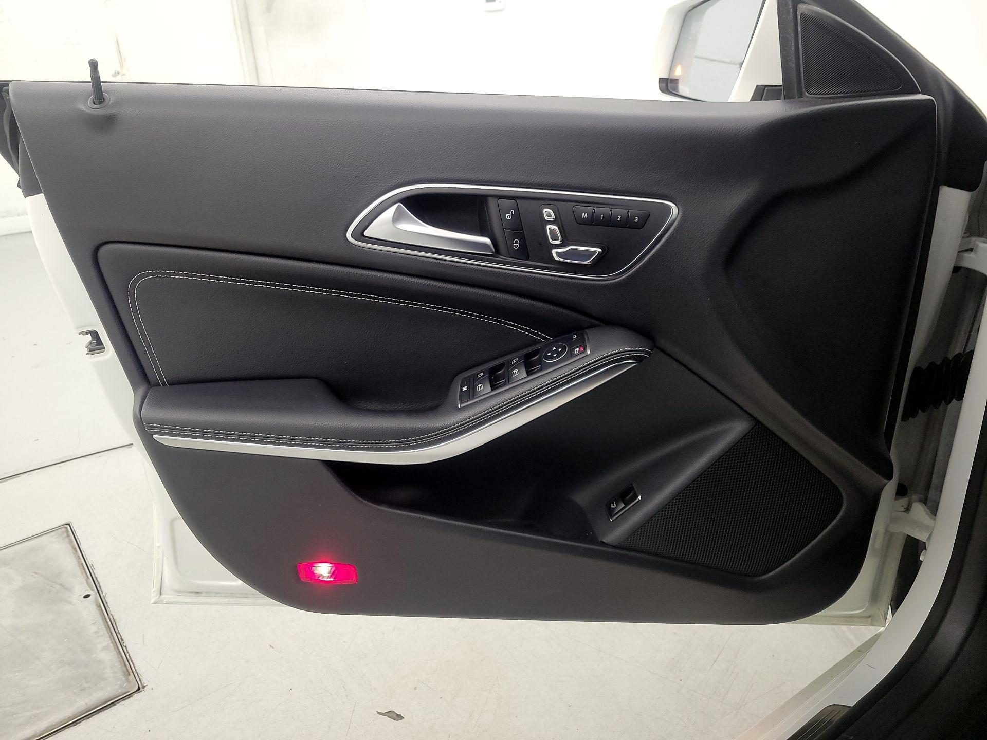 Thumbnail: 2019 Mercedes-Benz CLA - 12