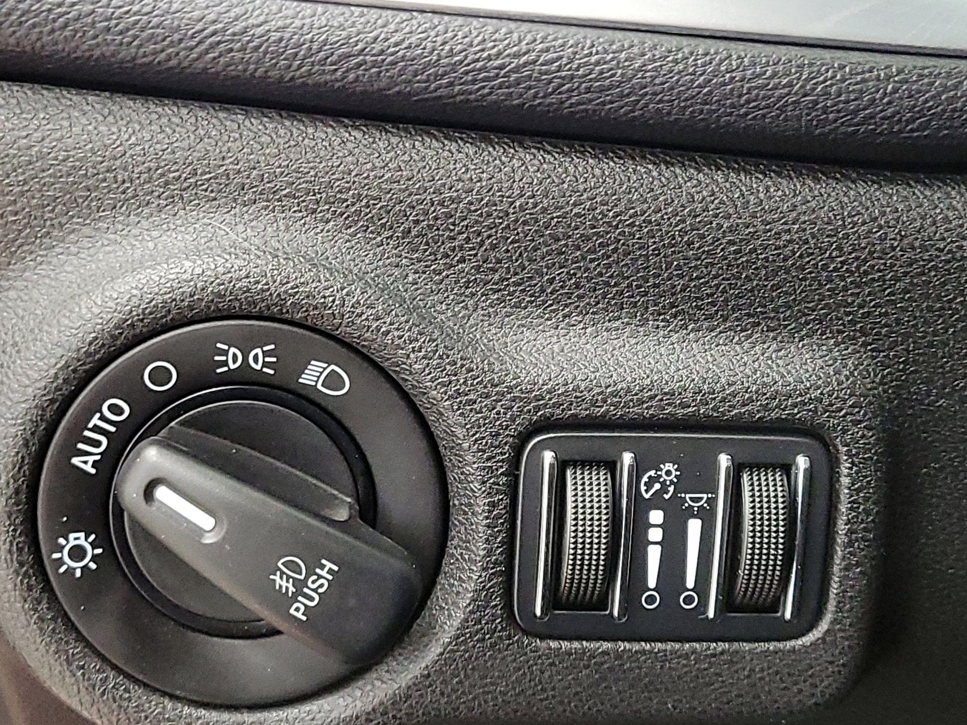 Thumbnail: 2015 Dodge Dart - 13