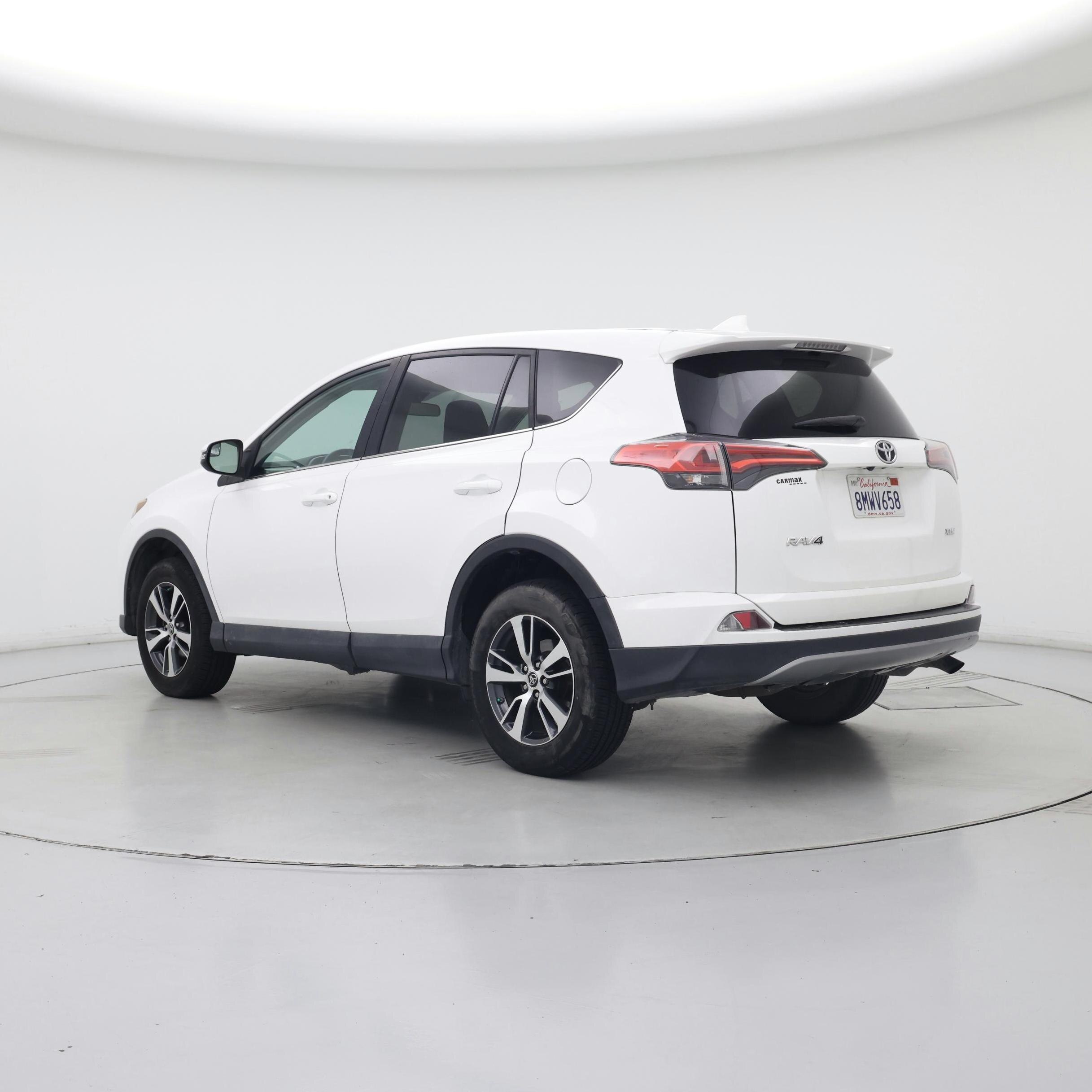 Thumbnail: 2018 Toyota RAV4 - 2