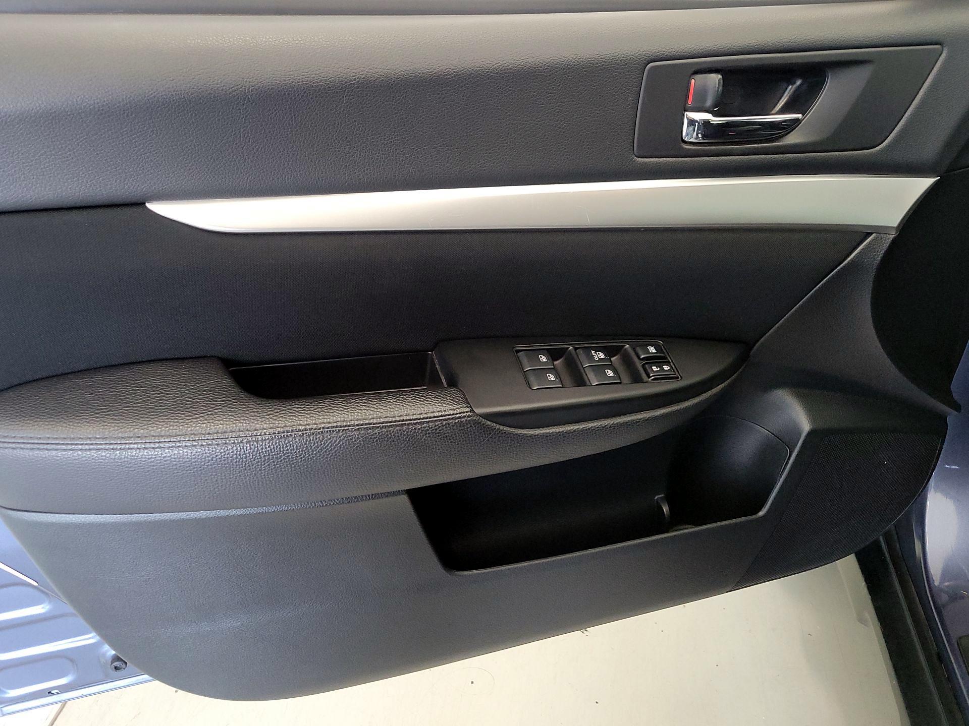 Thumbnail: 2014 Subaru Outback - 12