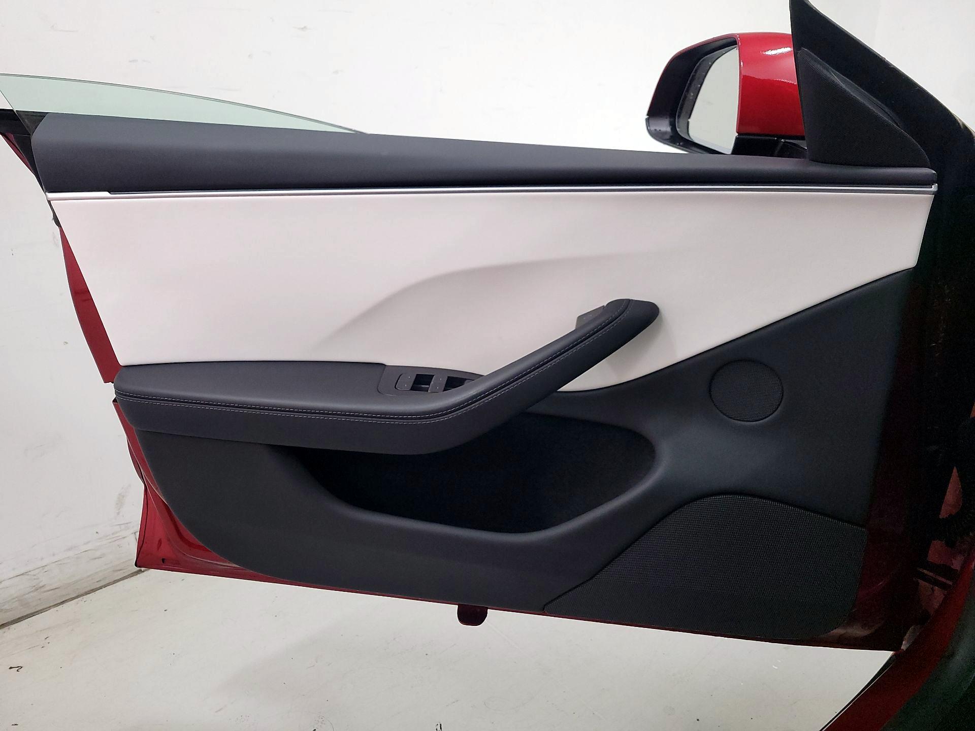 Thumbnail: 2024 Tesla Model 3 - 12