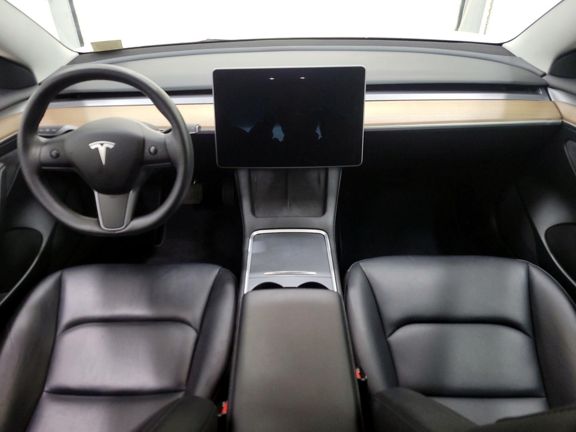 Thumbnail: 2023 Tesla Model 3 - 9