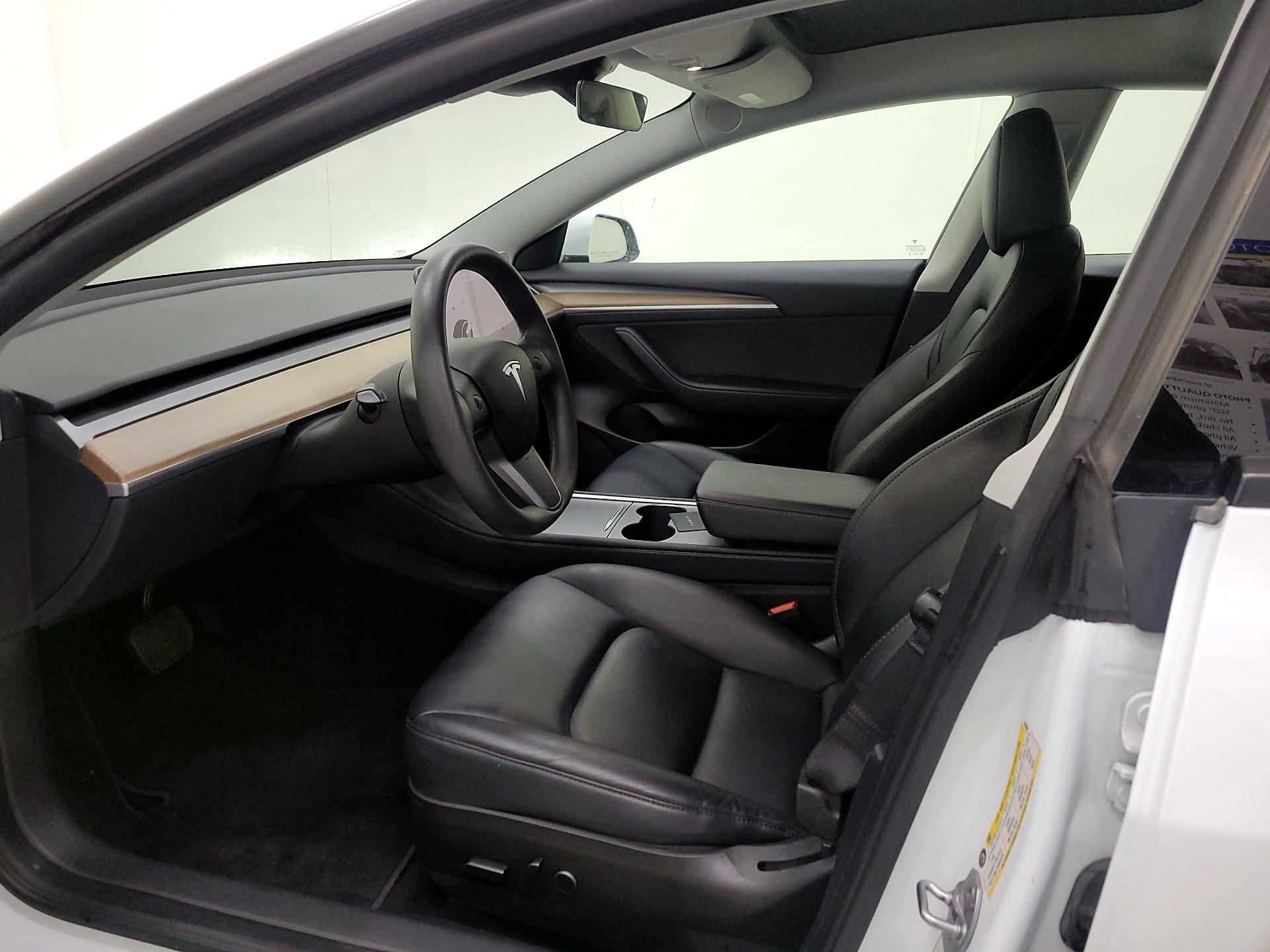 Thumbnail: 2023 Tesla Model 3 - 11