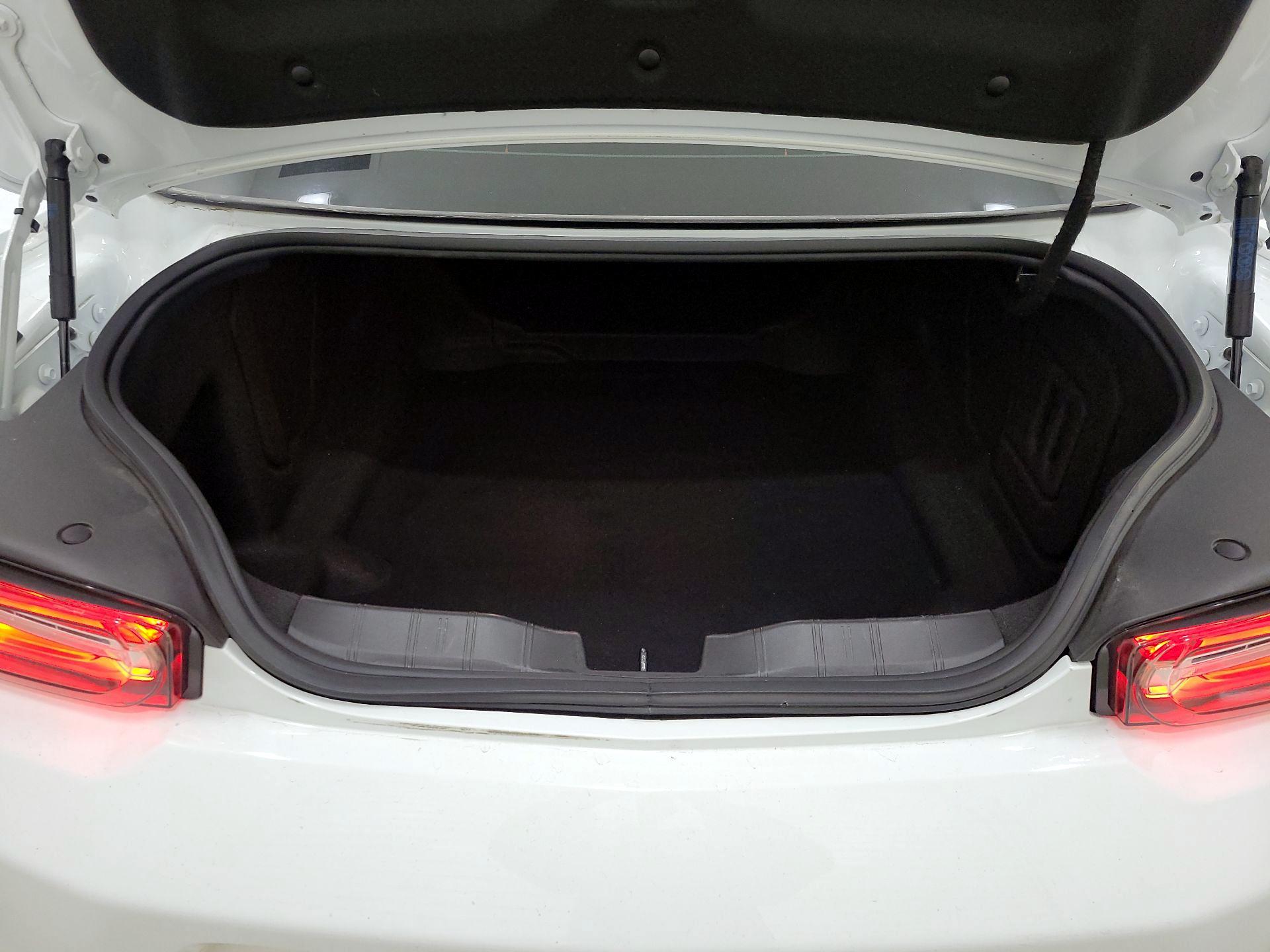 Thumbnail: 2021 Chevrolet Camaro - 20