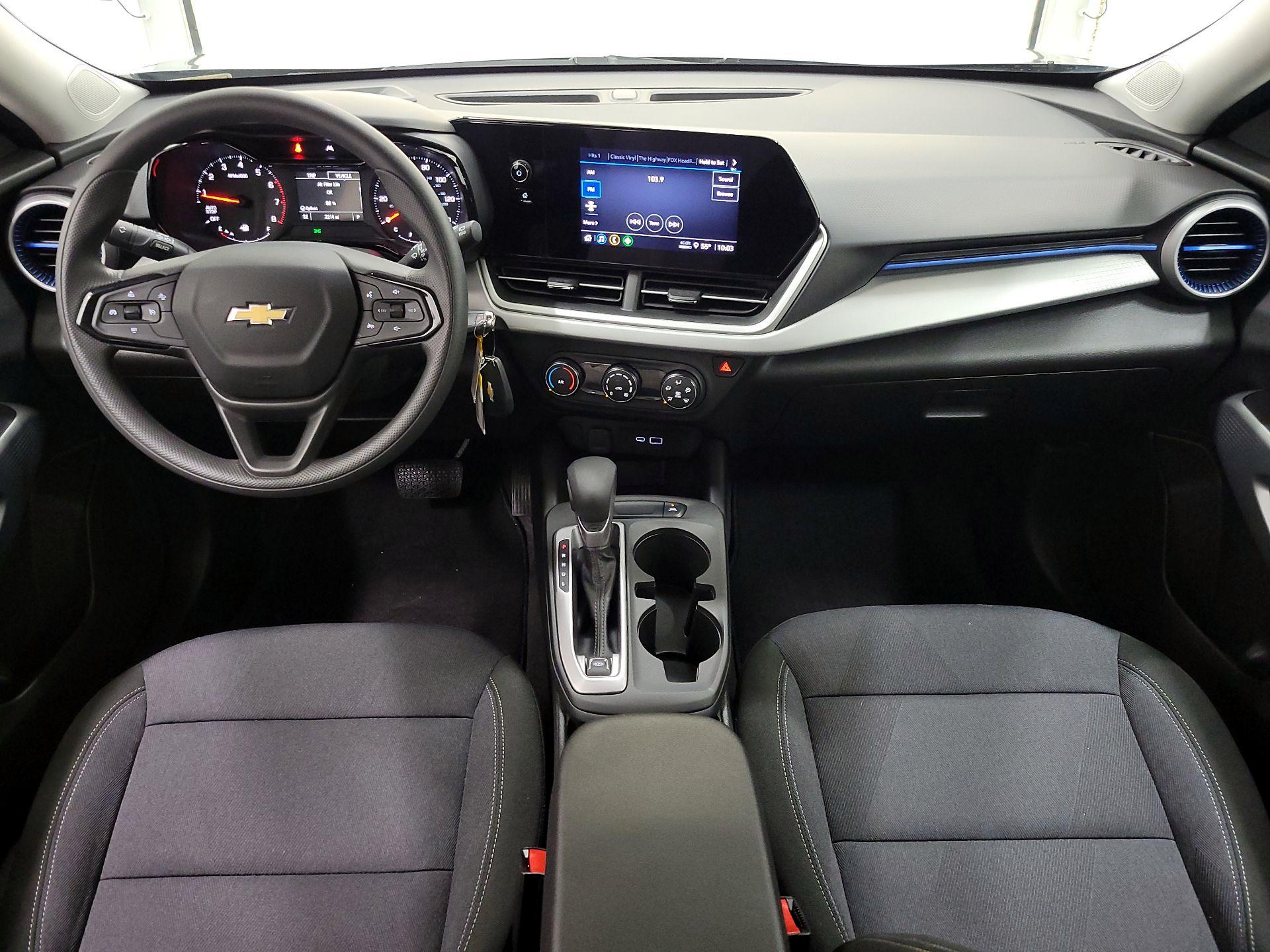 Thumbnail: 2025 Chevrolet Trax - 9