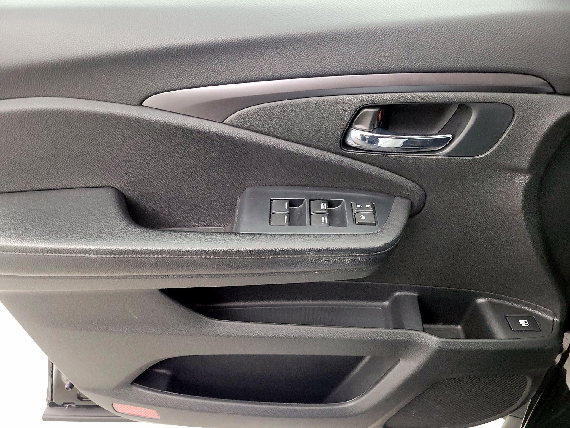 Thumbnail: 2022 Honda Pilot - 12