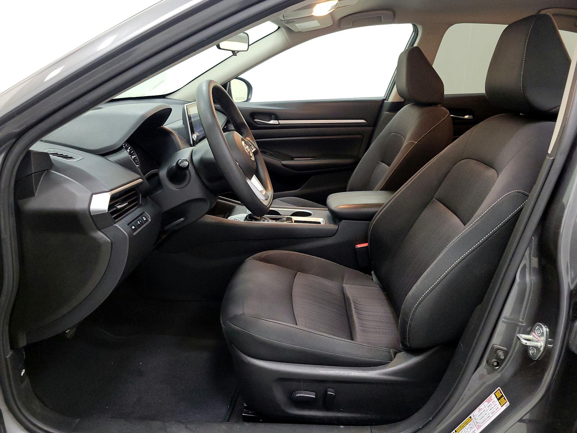 Thumbnail: 2022 Nissan Altima - 11