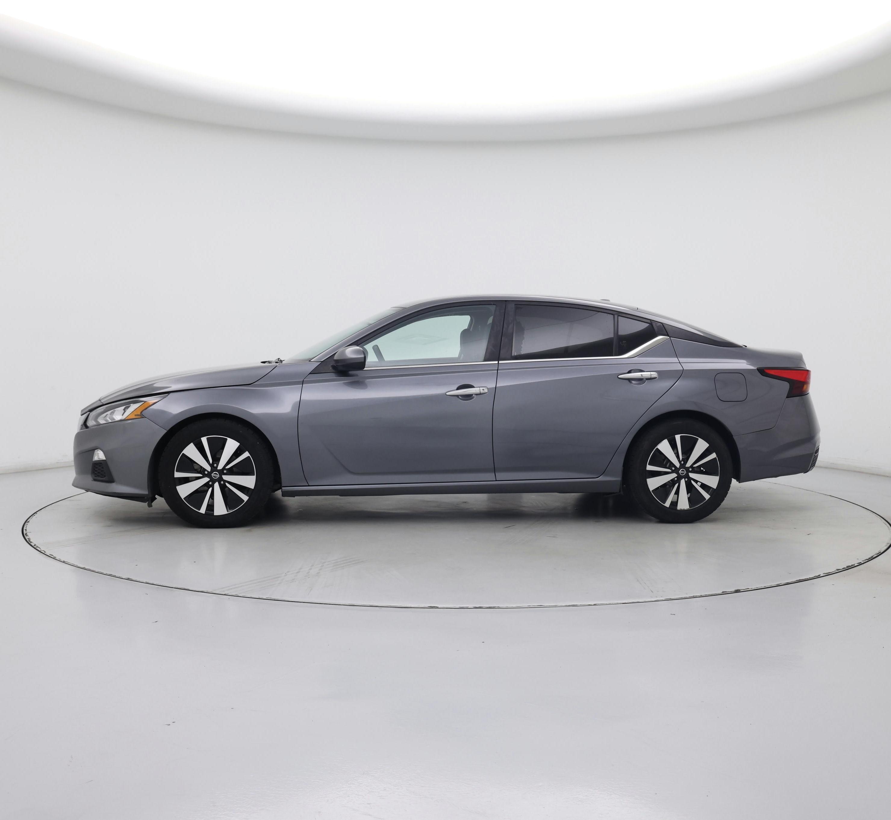 Thumbnail: 2022 Nissan Altima - 3