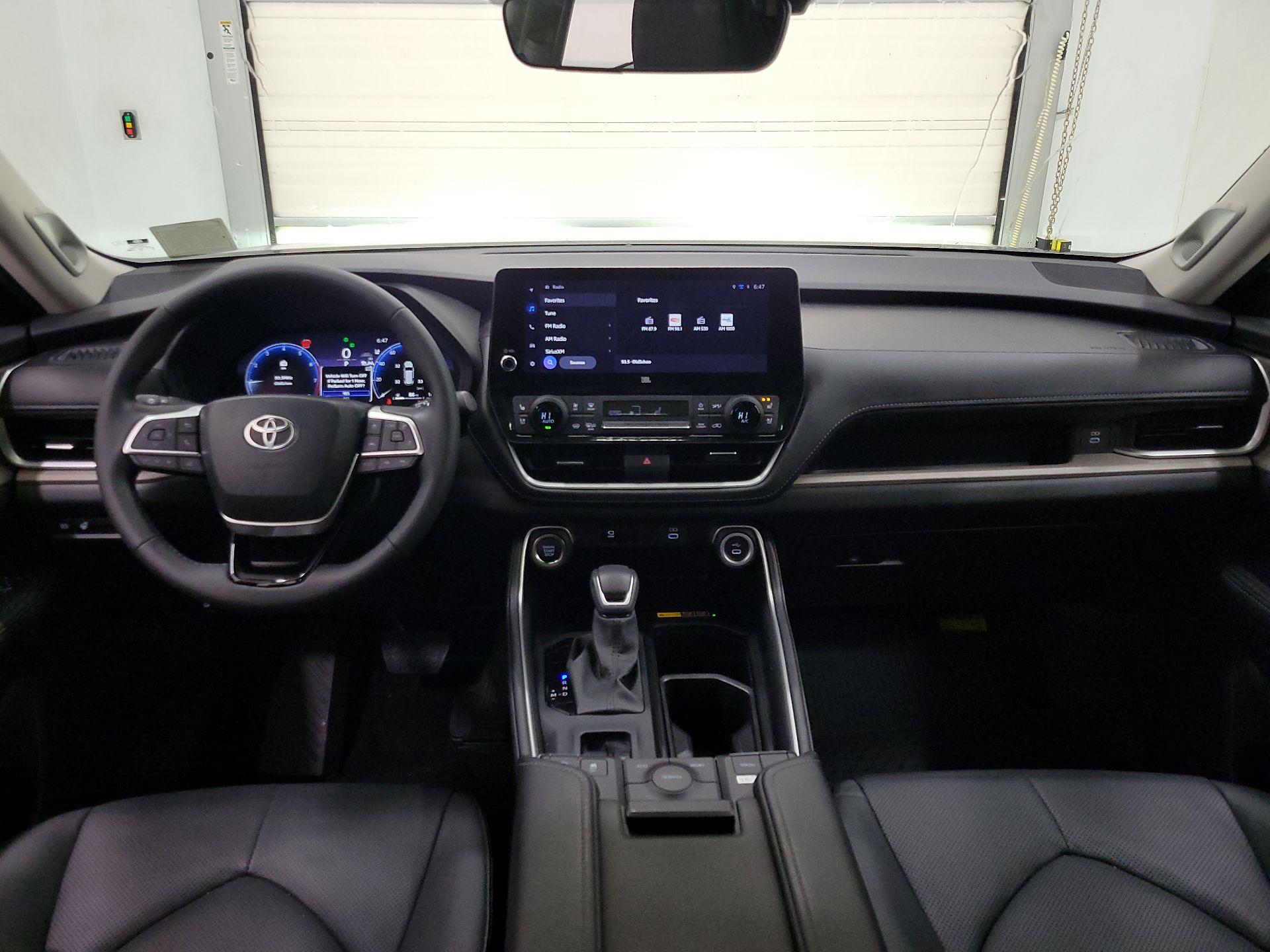 Thumbnail: 2025 Toyota Grand Highlander - 9