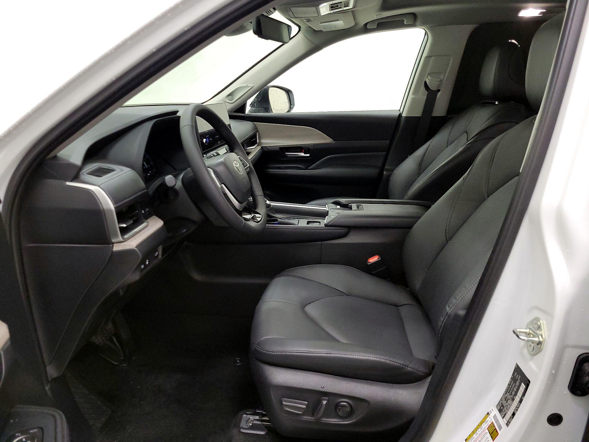 Thumbnail: 2025 Toyota Grand Highlander - 11