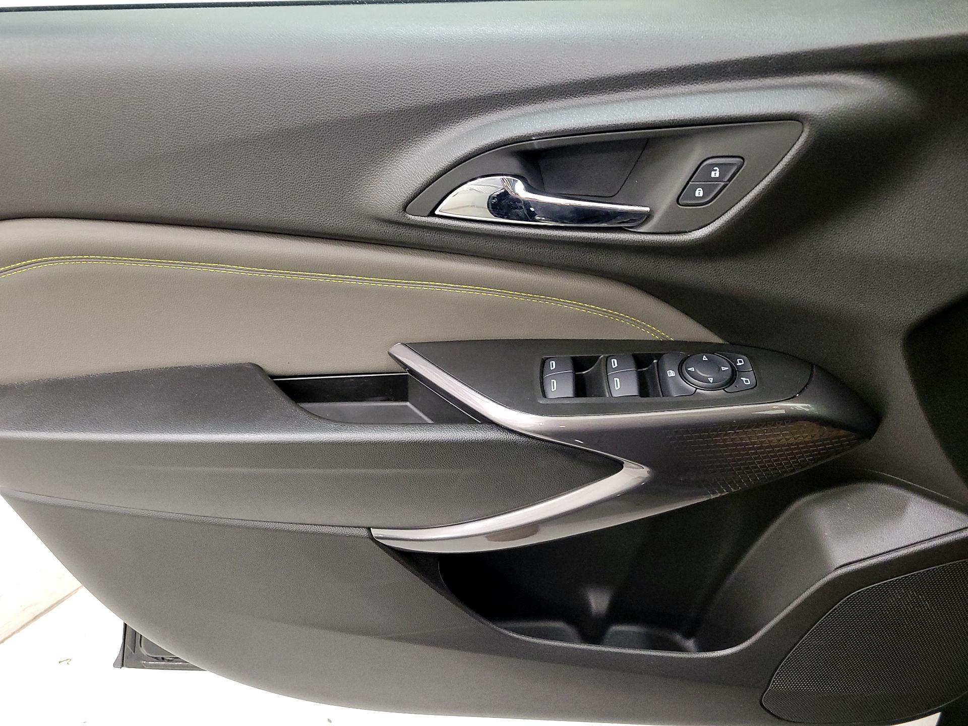 Thumbnail: 2025 Chevrolet Trax - 12