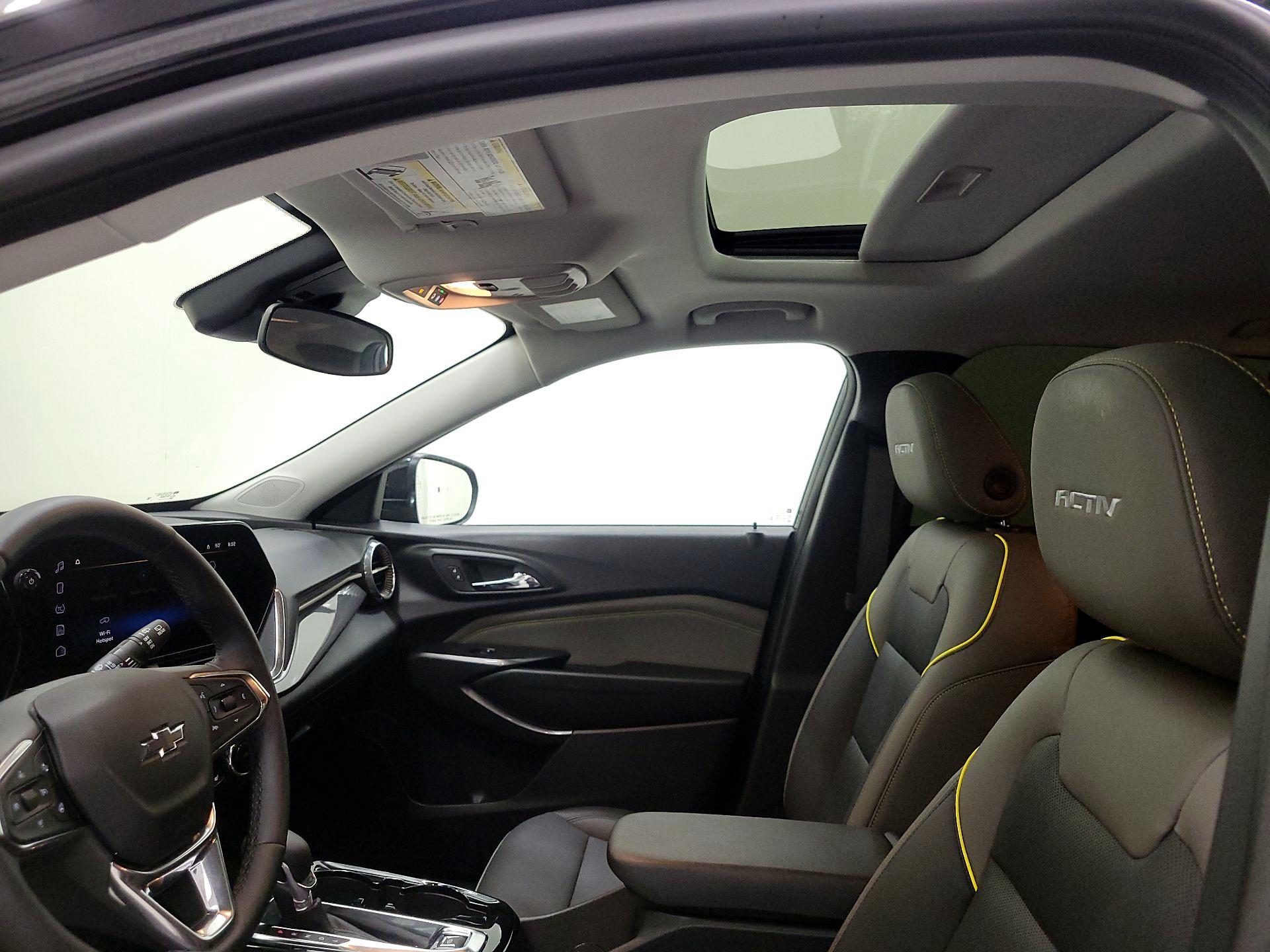 Thumbnail: 2025 Chevrolet Trax - 19