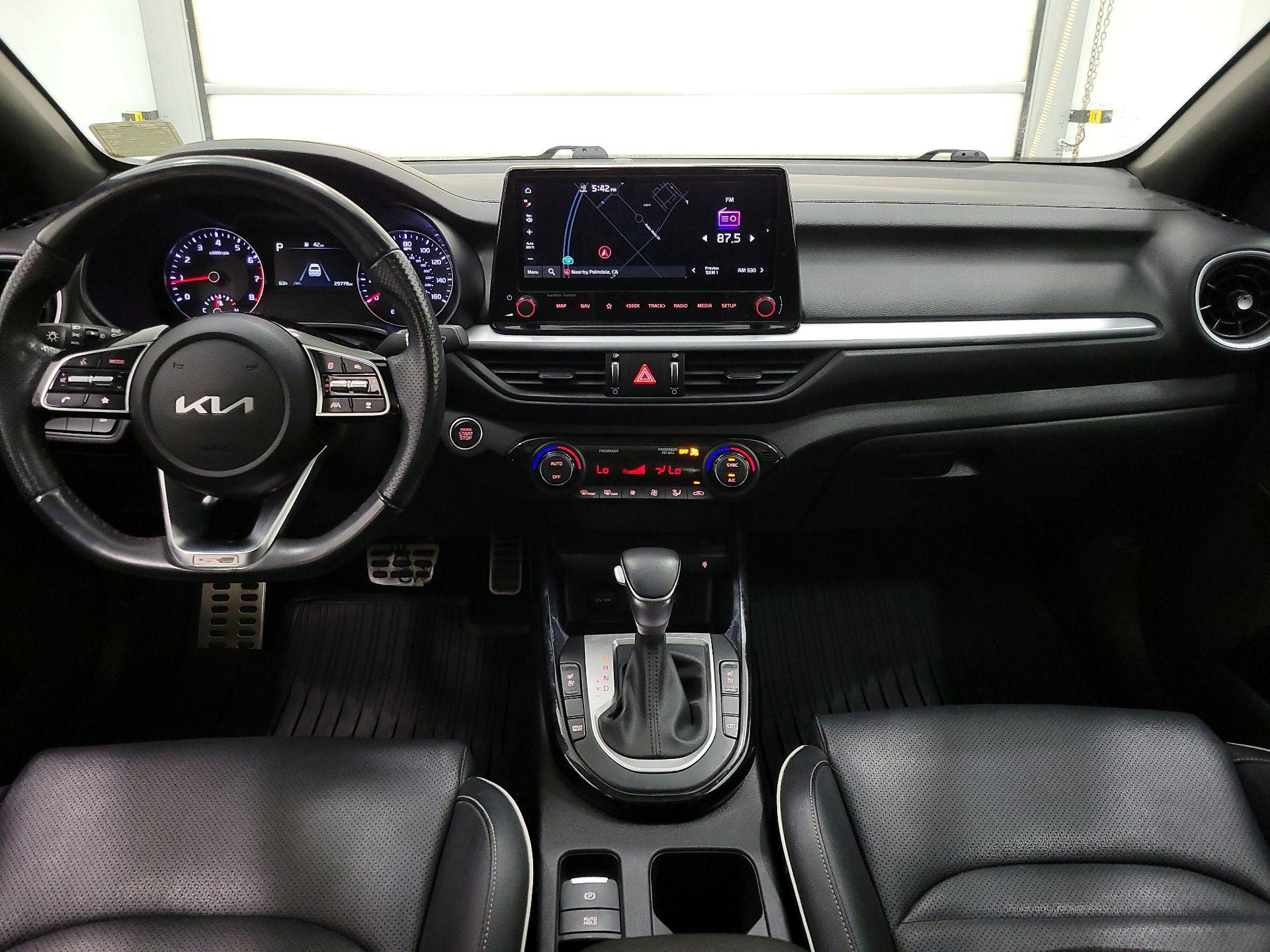 Thumbnail: 2023 Kia Forte - 9