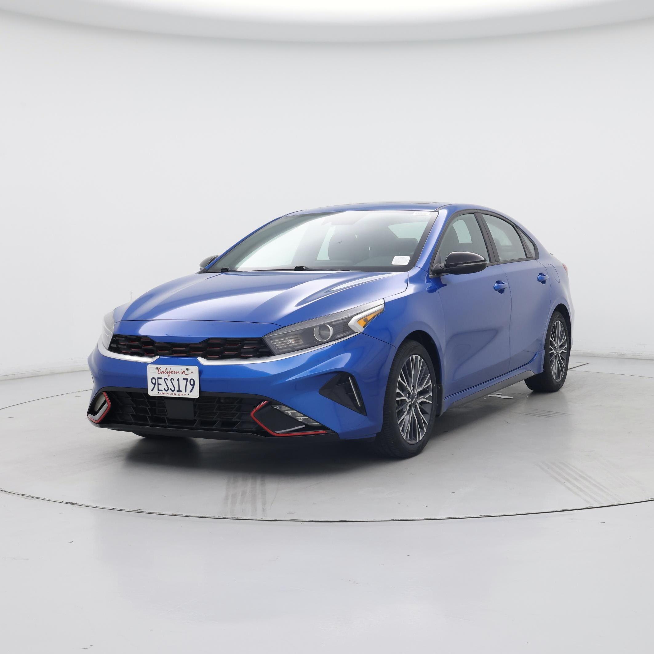 Thumbnail: 2023 Kia Forte - 4