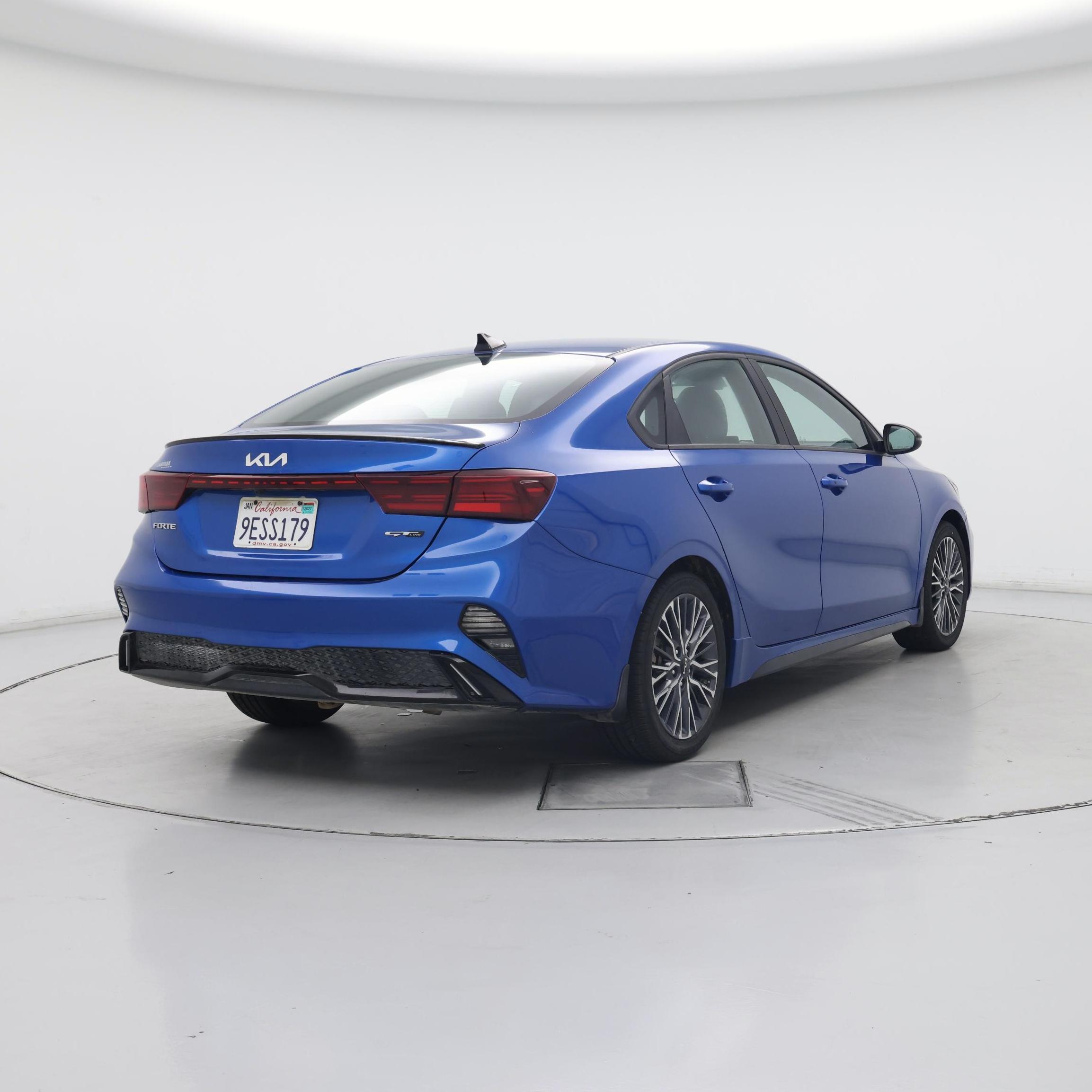 Thumbnail: 2023 Kia Forte - 8