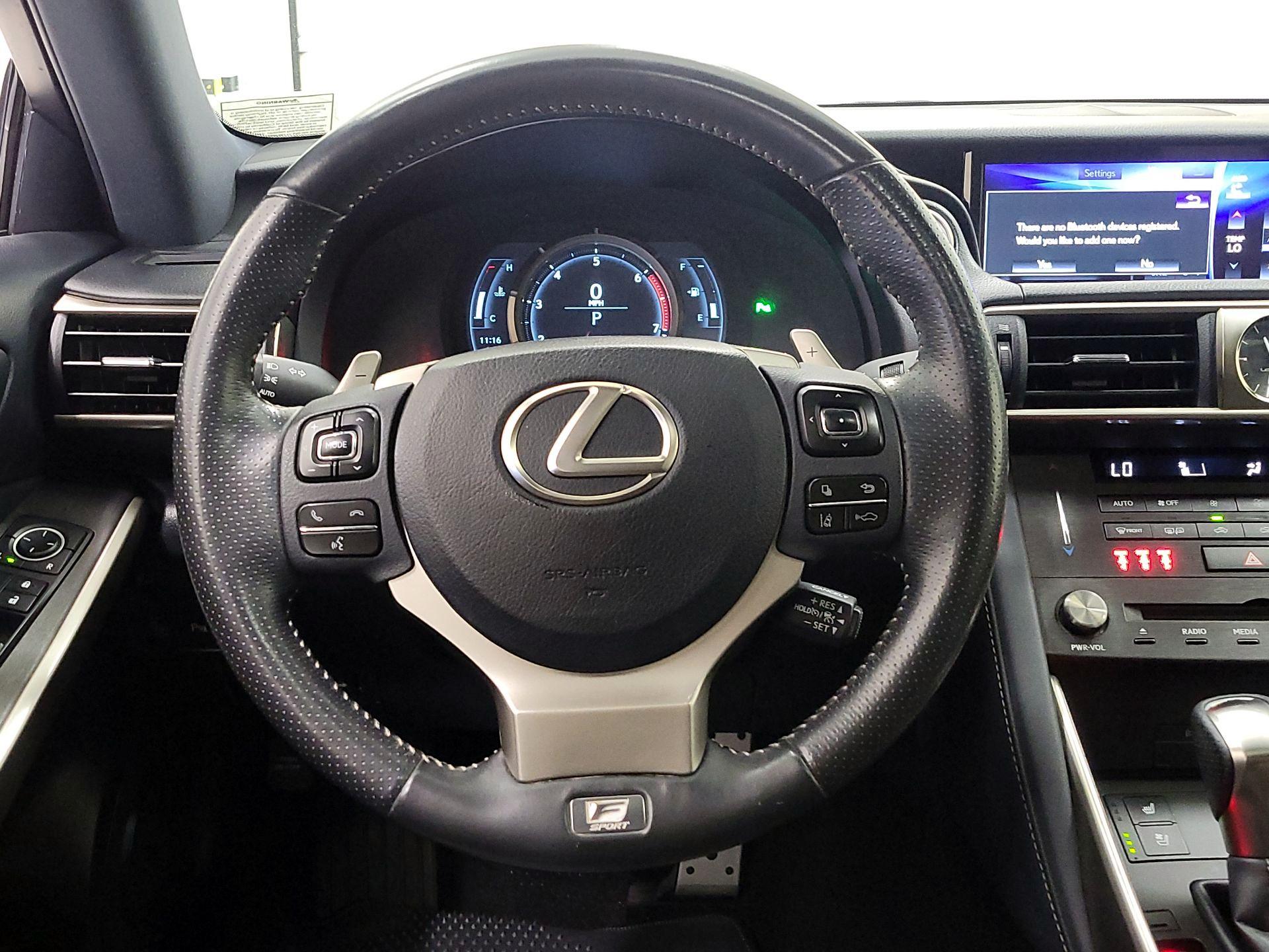 Thumbnail: 2019 Lexus IS - 10