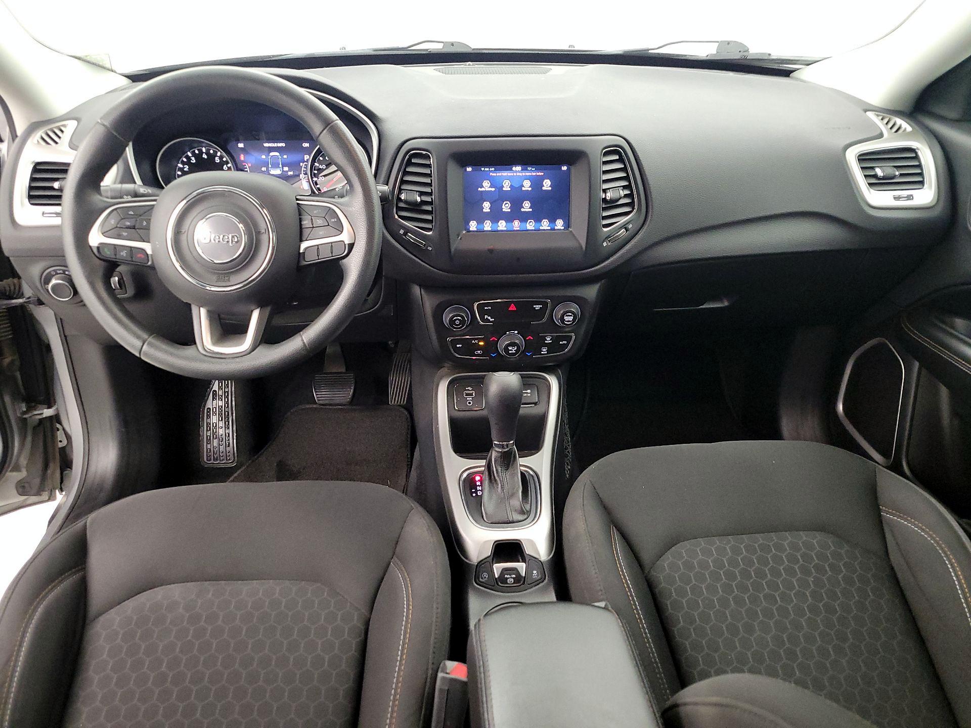 Thumbnail: 2018 Jeep Compass - 9