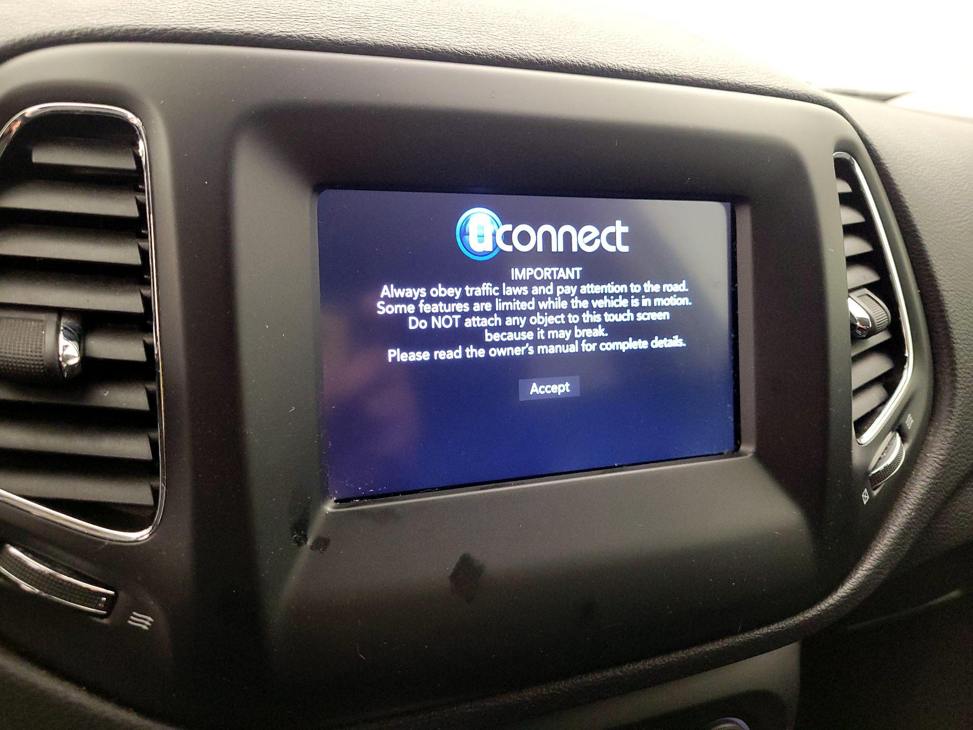 Thumbnail: 2018 Jeep Compass - 15