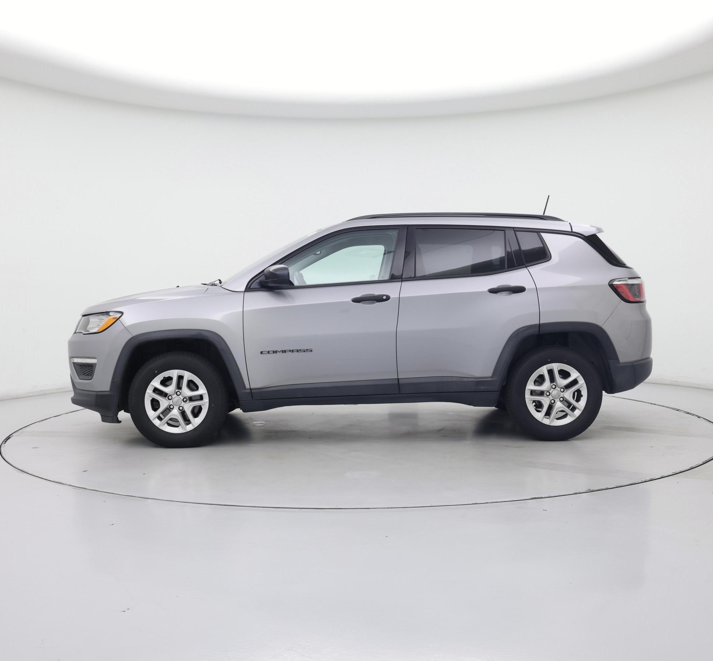 Thumbnail: 2018 Jeep Compass - 3