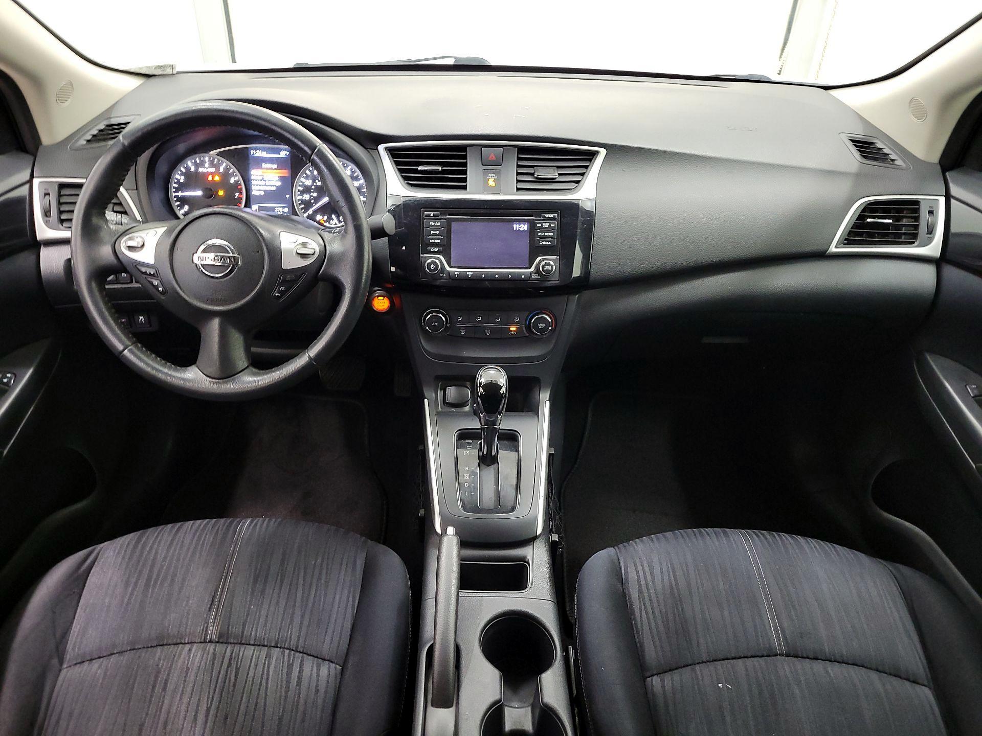 Thumbnail: 2017 Nissan Sentra - 9