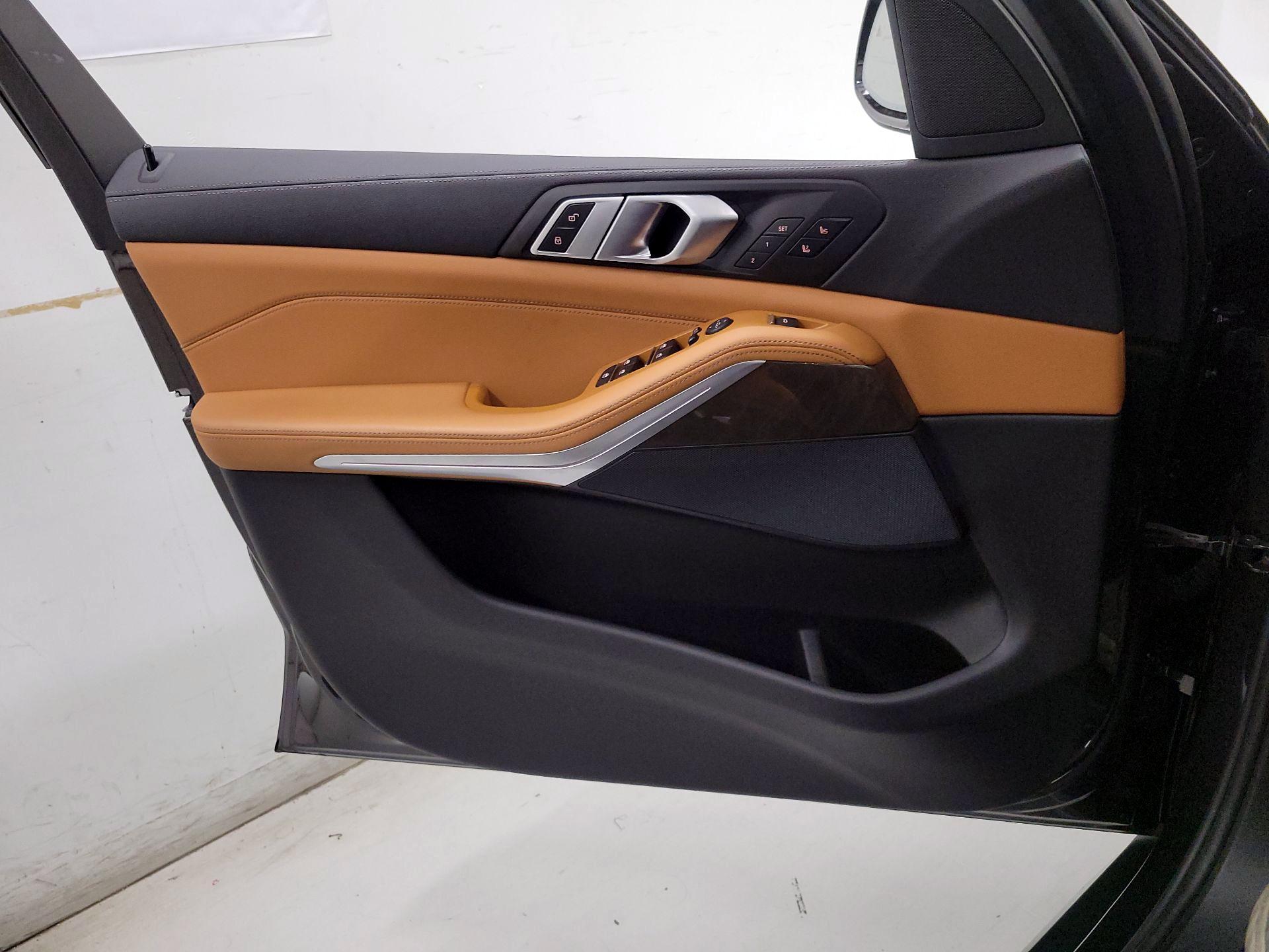 Thumbnail: 2022 BMW X5 - 12