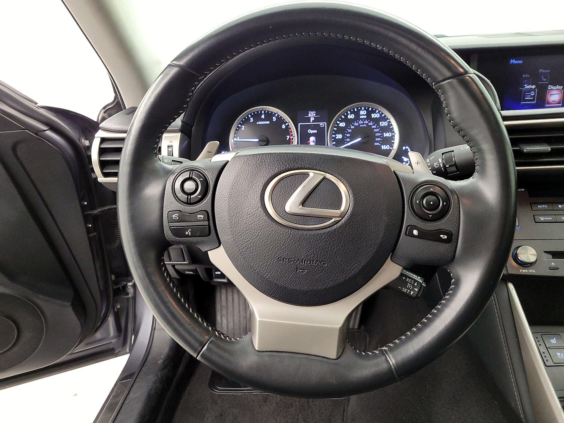 Thumbnail: 2015 Lexus IS - 10