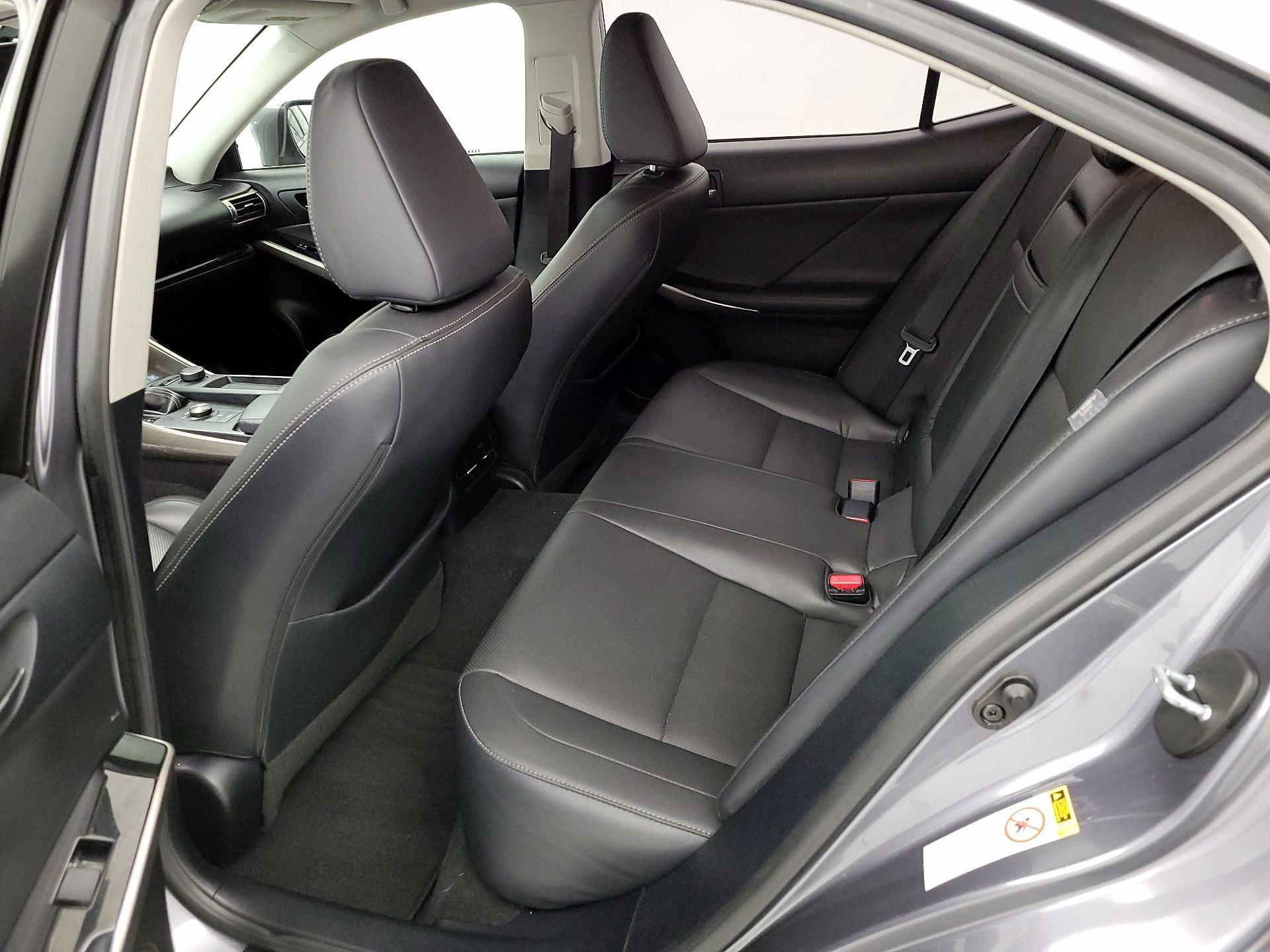 Thumbnail: 2015 Lexus IS - 19