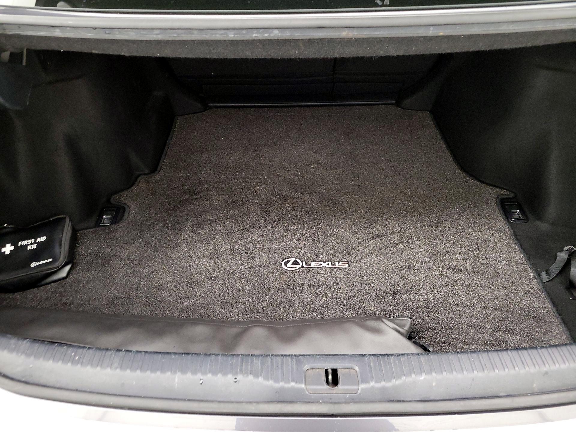 Thumbnail: 2015 Lexus IS - 20