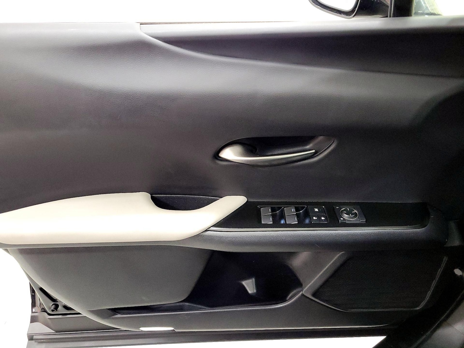 2021 Lexus UX Hybrid 250h - Photo 13