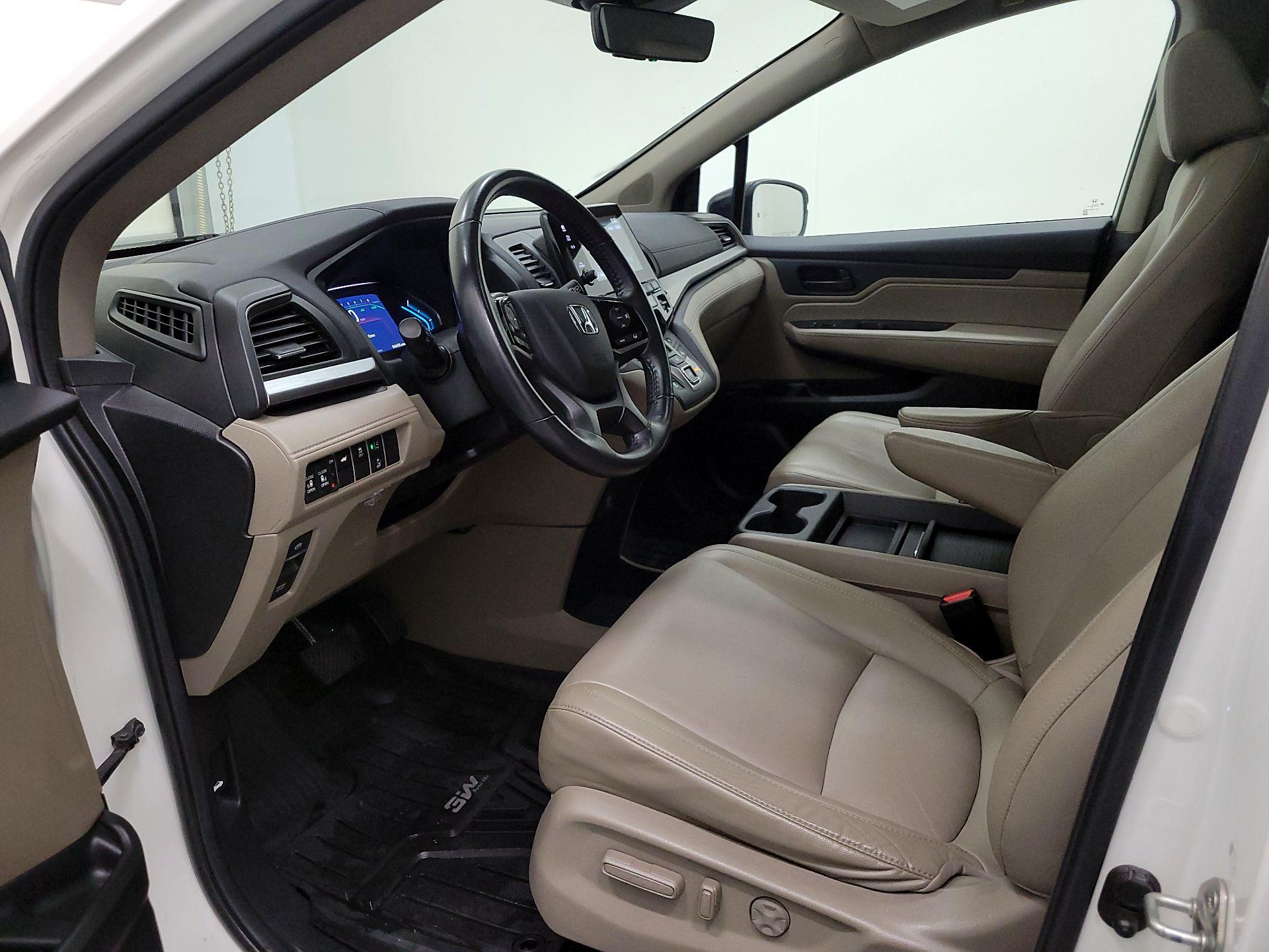 Thumbnail: 2019 Honda Odyssey - 11