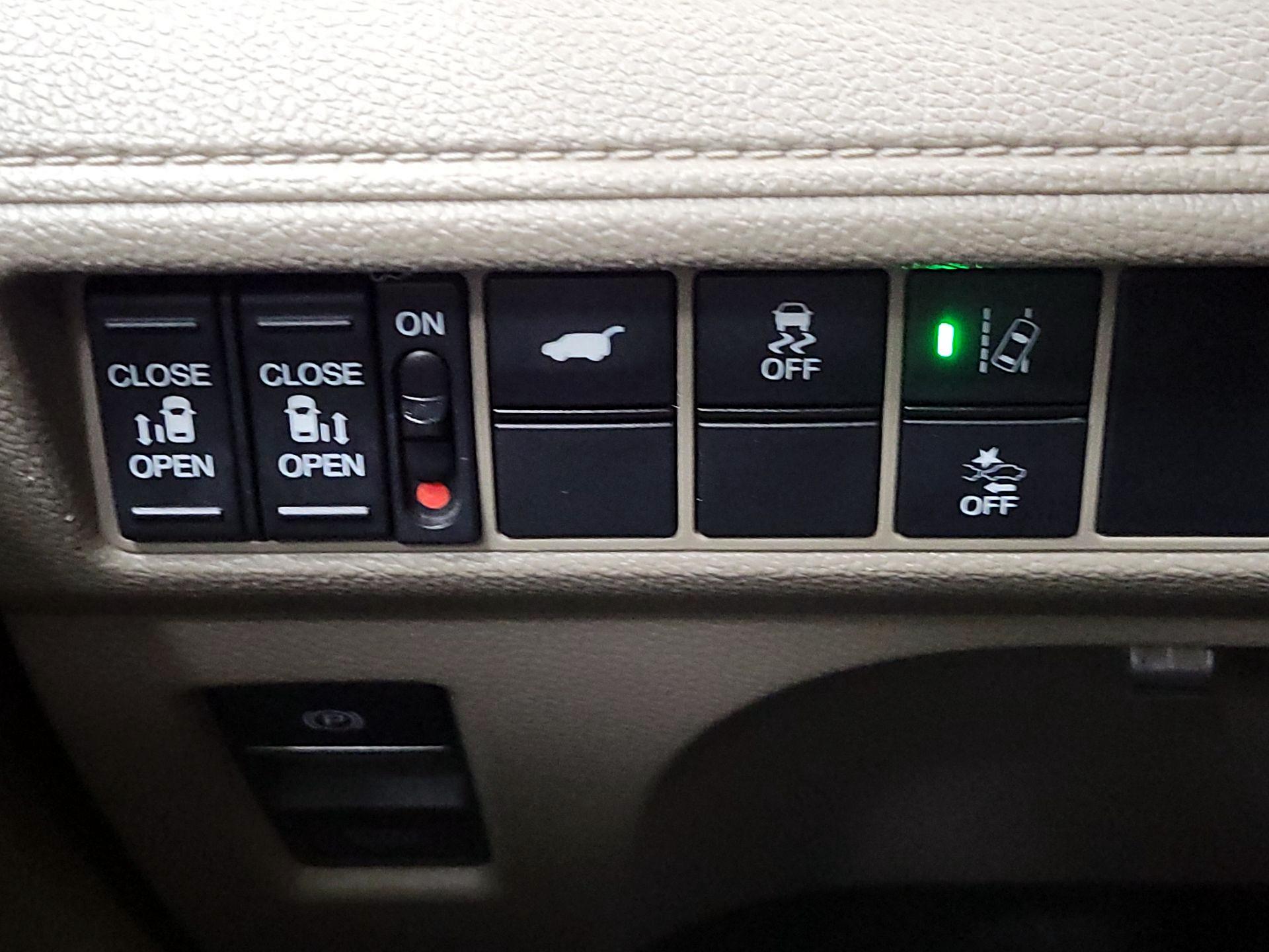 Thumbnail: 2019 Honda Odyssey - 13