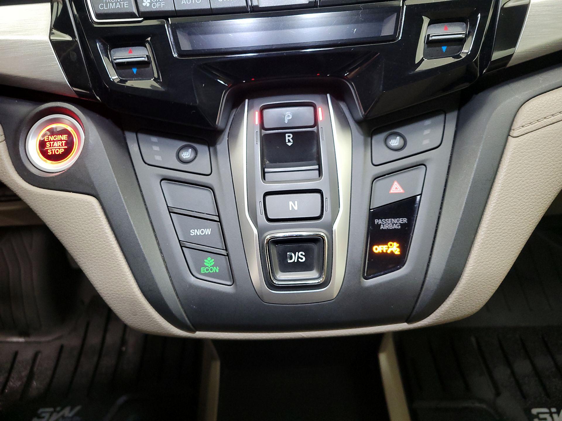 Thumbnail: 2019 Honda Odyssey - 17