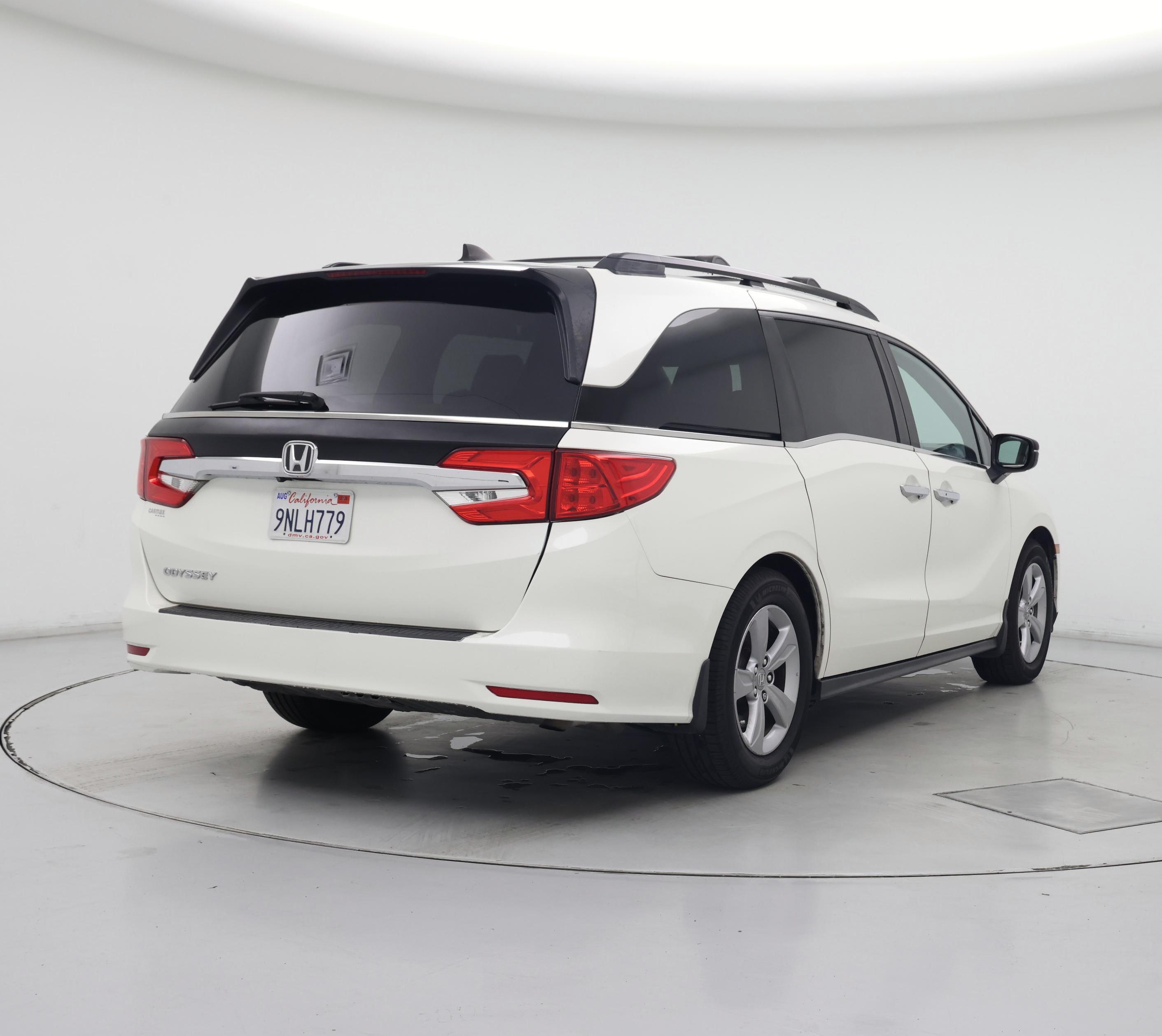 Thumbnail: 2019 Honda Odyssey - 8