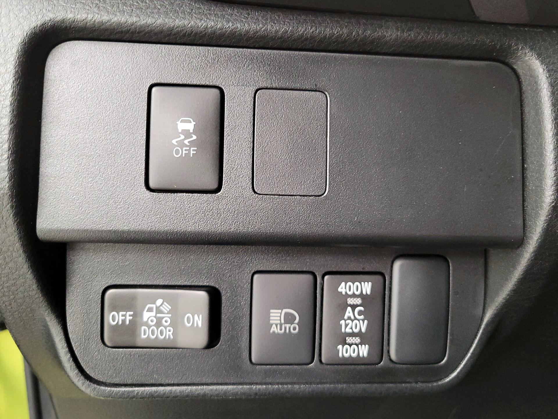 Thumbnail: 2023 Toyota Tacoma - 13