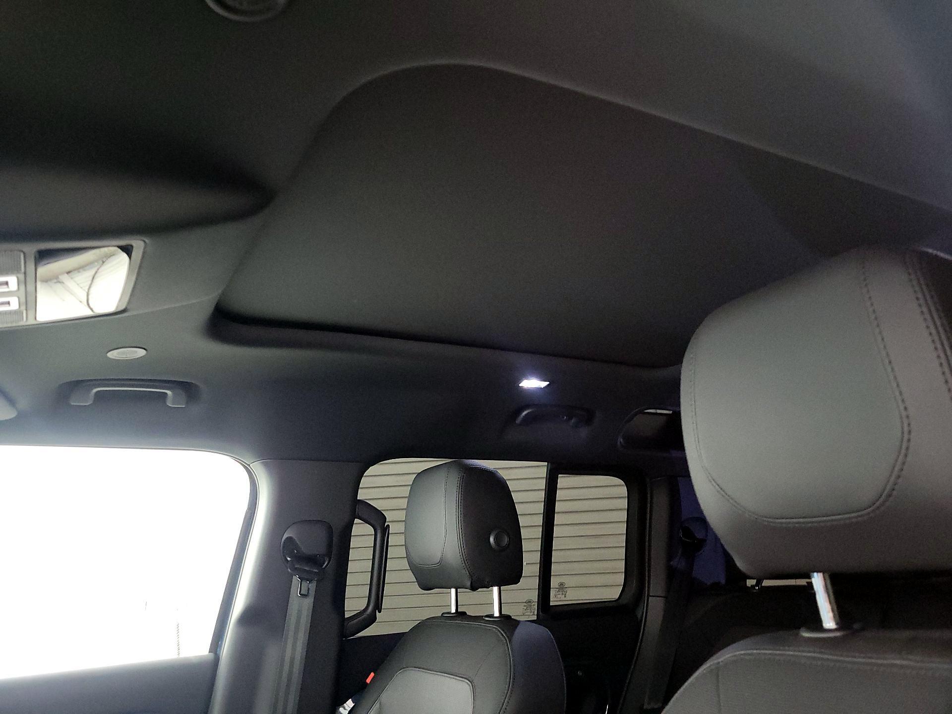 Thumbnail: 2023 Land Rover Defender - 20