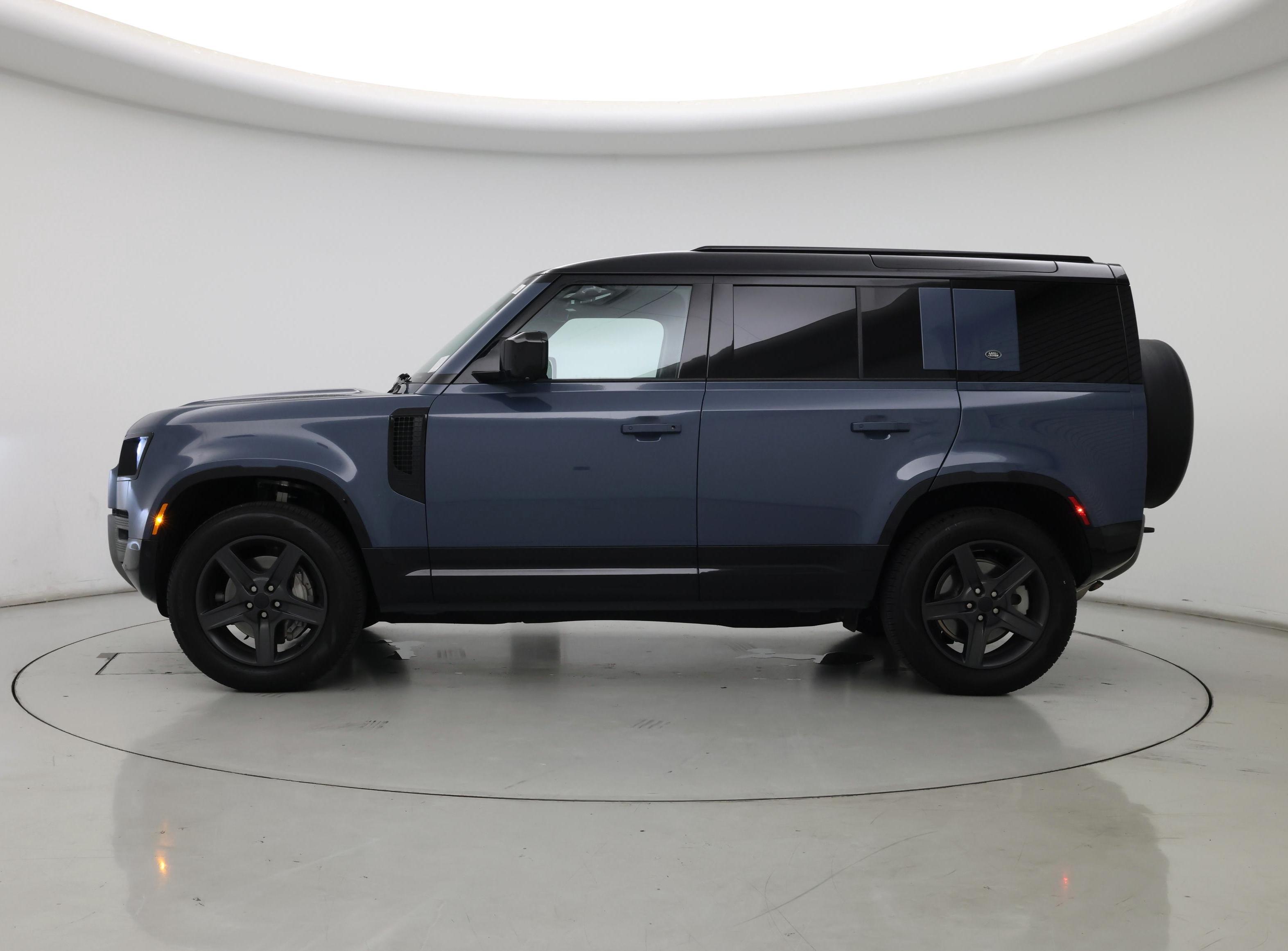 Thumbnail: 2023 Land Rover Defender - 3