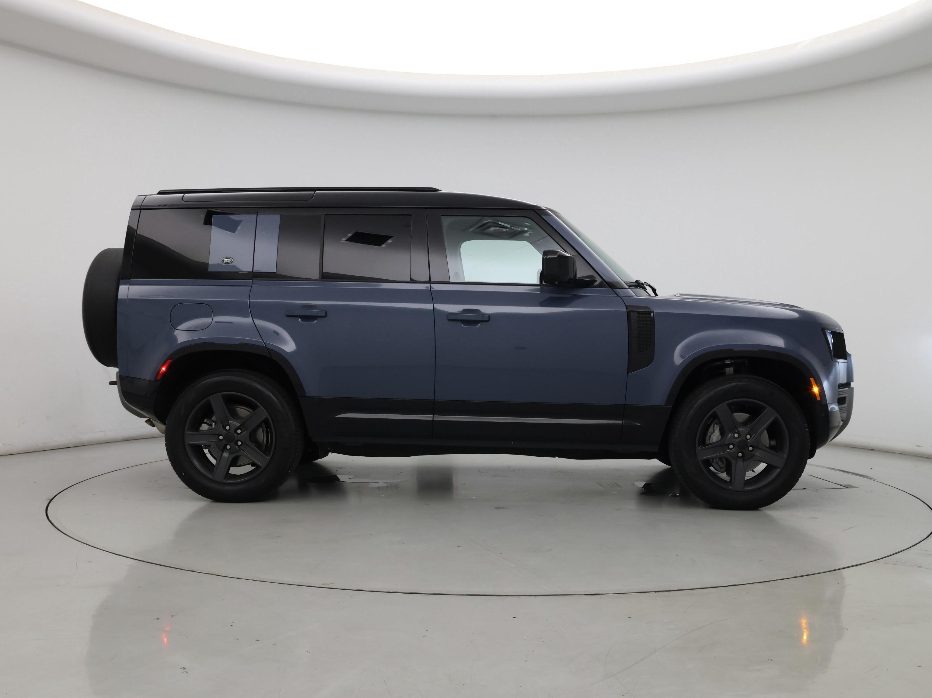 Thumbnail: 2023 Land Rover Defender - 7