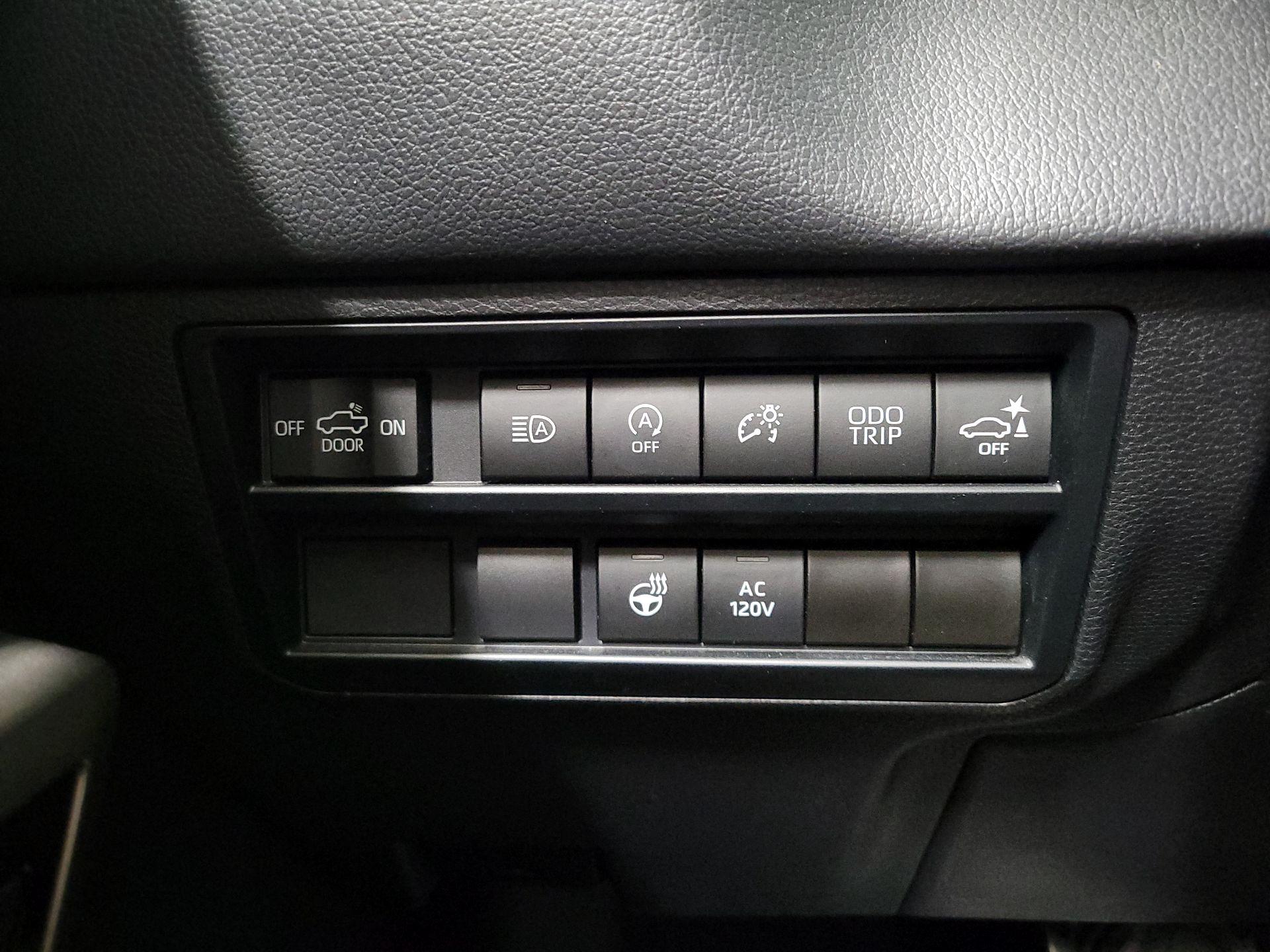 Thumbnail: 2023 Toyota Tundra - 13