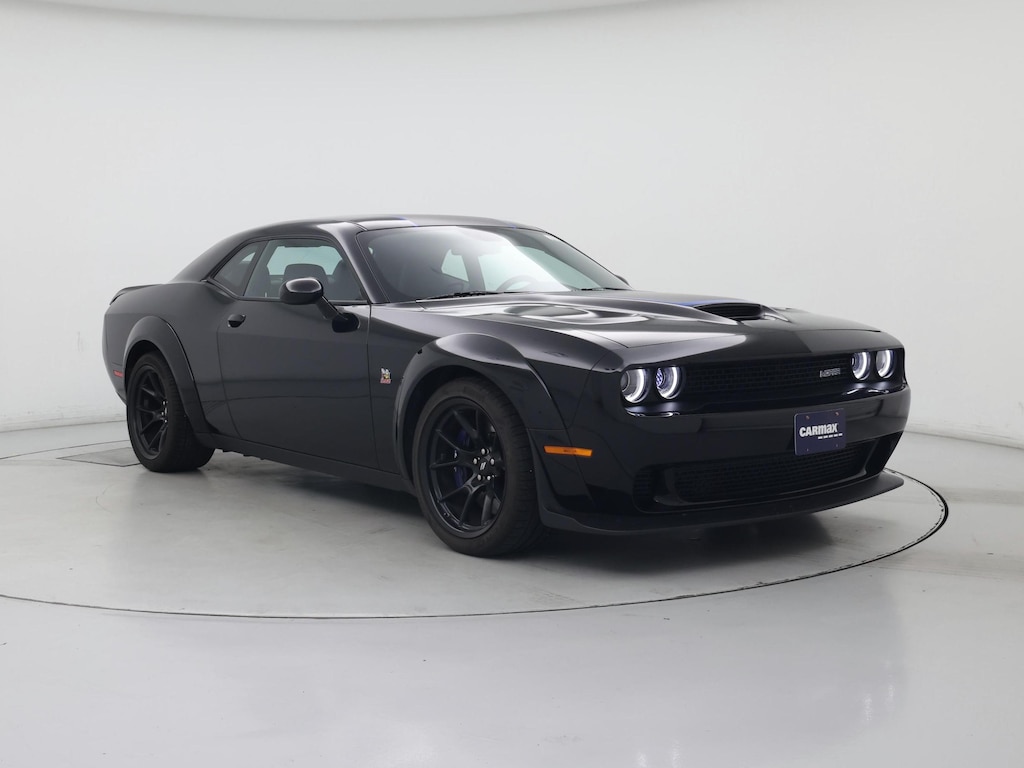 Dodge Challenger R/T Scat Pack Widebody RWD