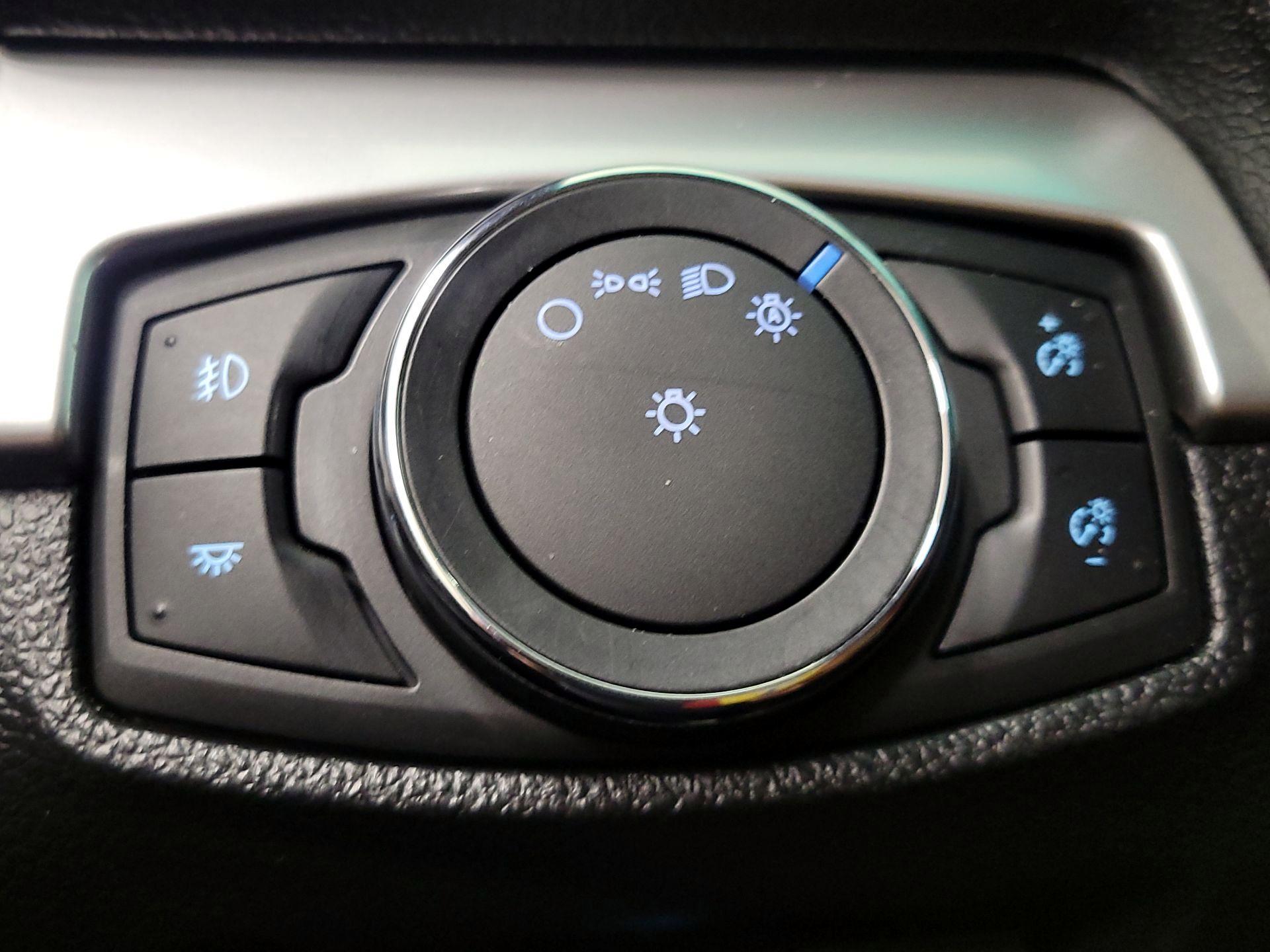 Thumbnail: 2017 Ford Explorer - 13