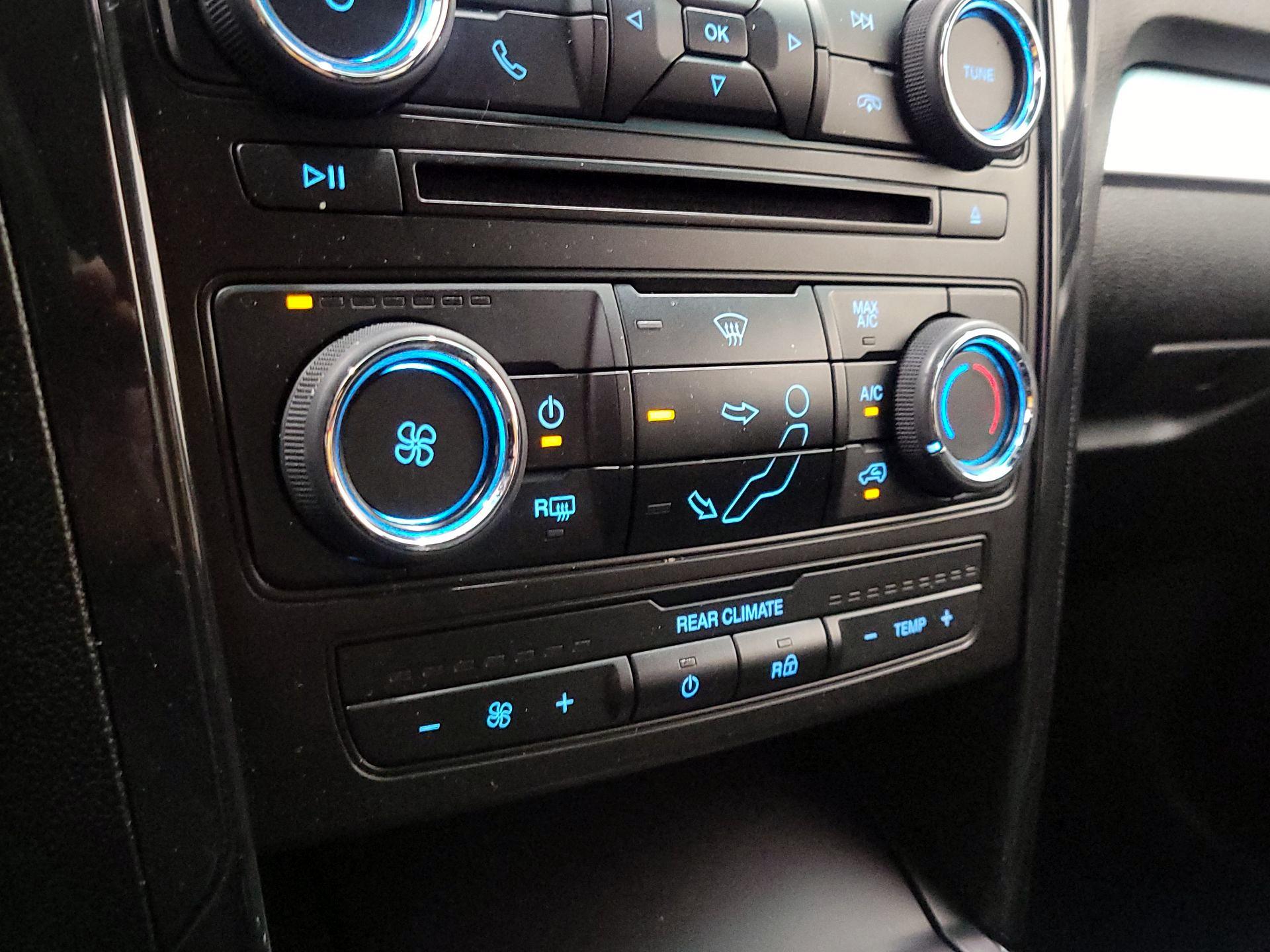 Thumbnail: 2017 Ford Explorer - 16