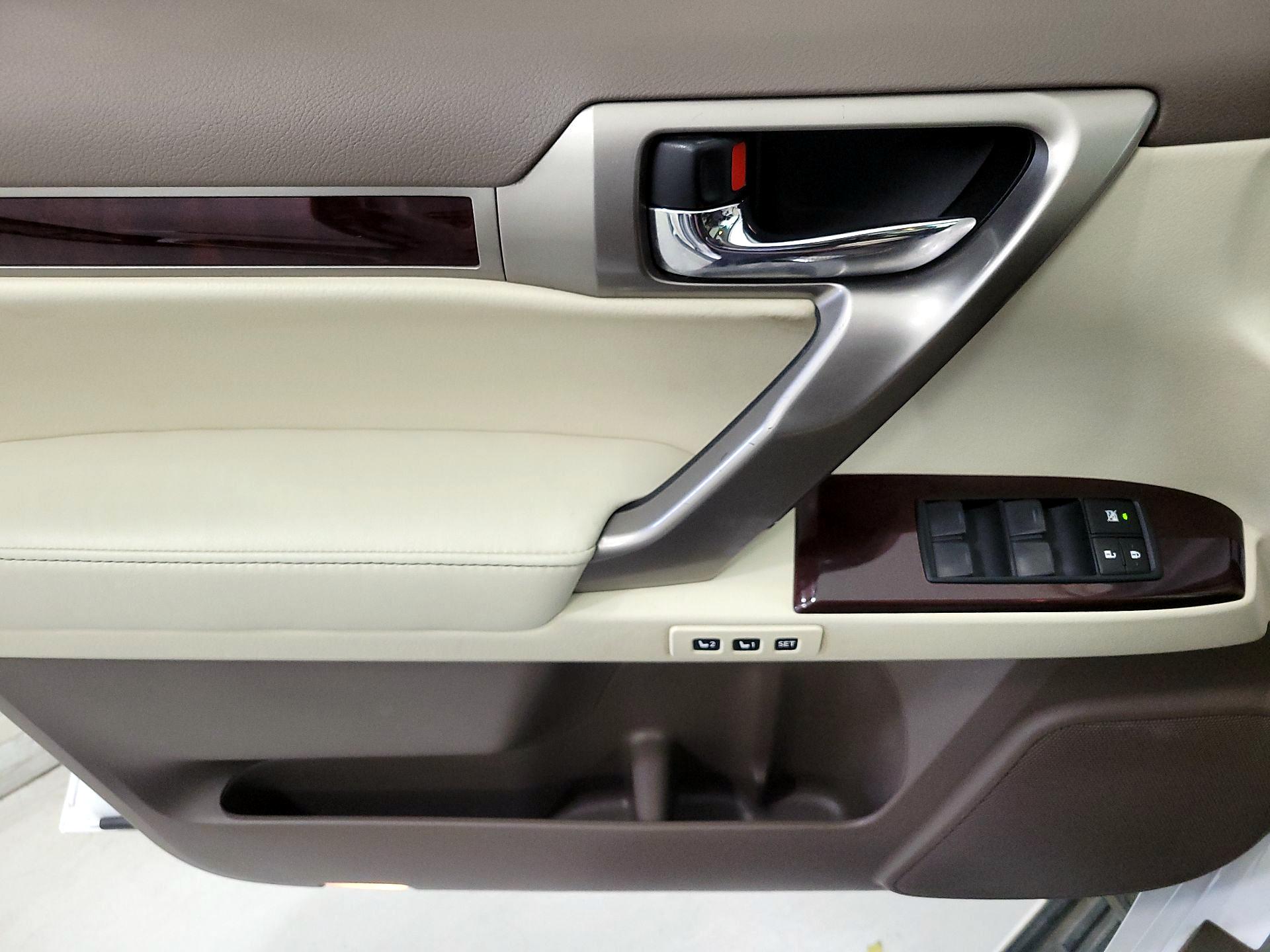 Thumbnail: 2017 Lexus GX - 12