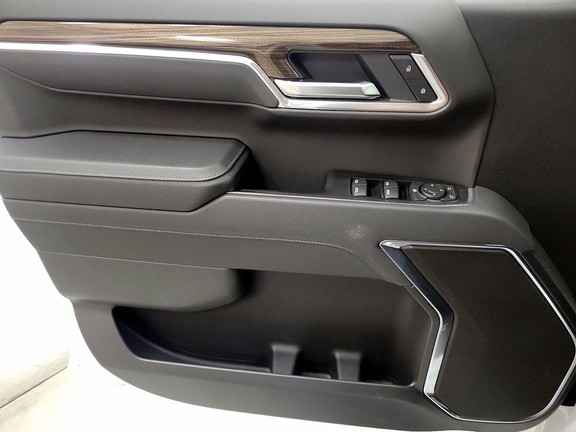 Thumbnail: 2025 Chevrolet Silverado 1500 - 12